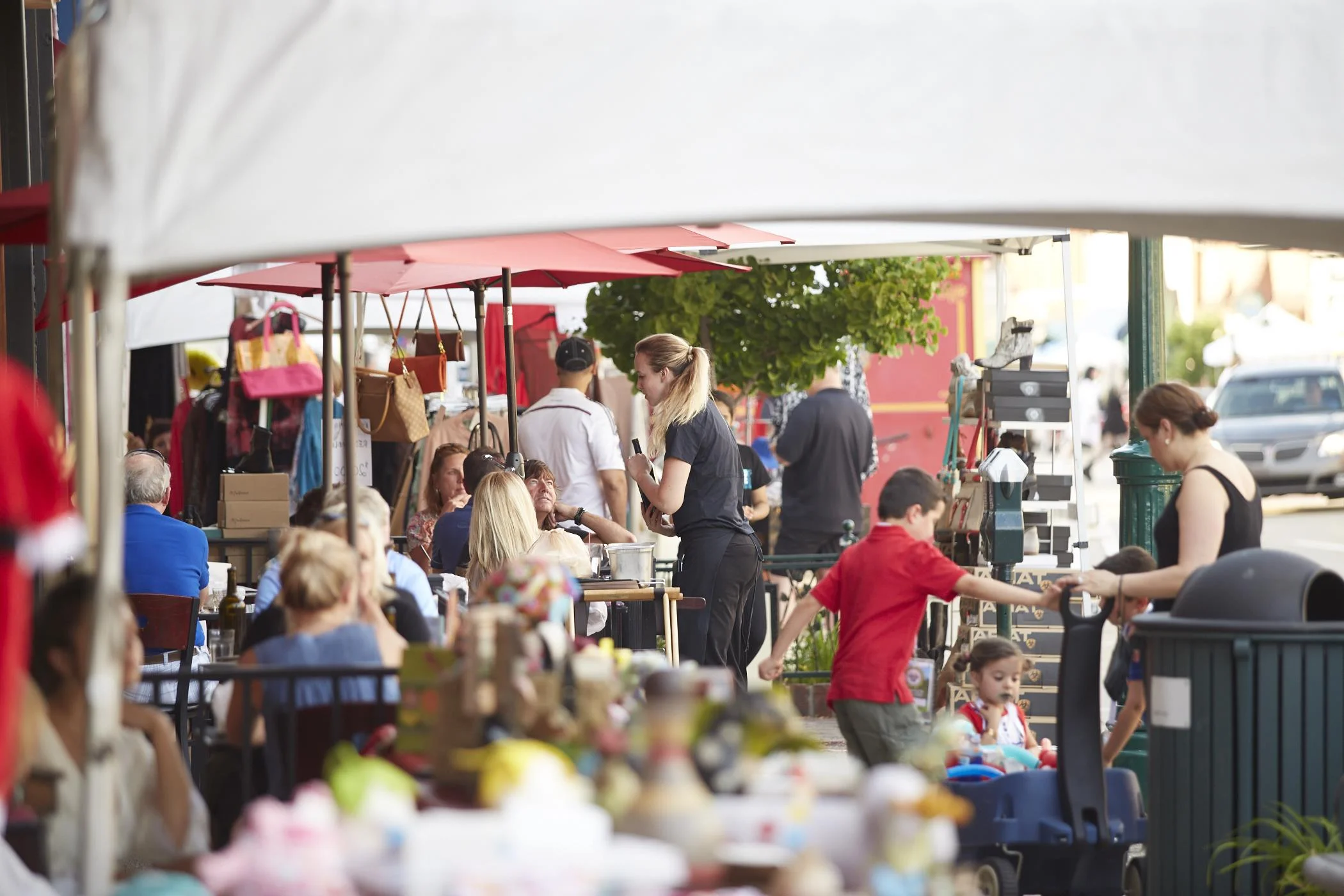 sidewalksale_P3A7166.jpg