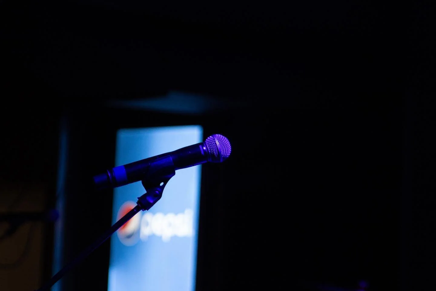 A big announcement coming soon!!!! 

If you&rsquo;re a singer/songwriter or part of a band and go to Point Park University, keep your eyes peeled! 👀

📸: @ethan__stoner 

#pointpark #pointparku #pointparkuniversity #pointparkproud #pittsburgh #pgh #