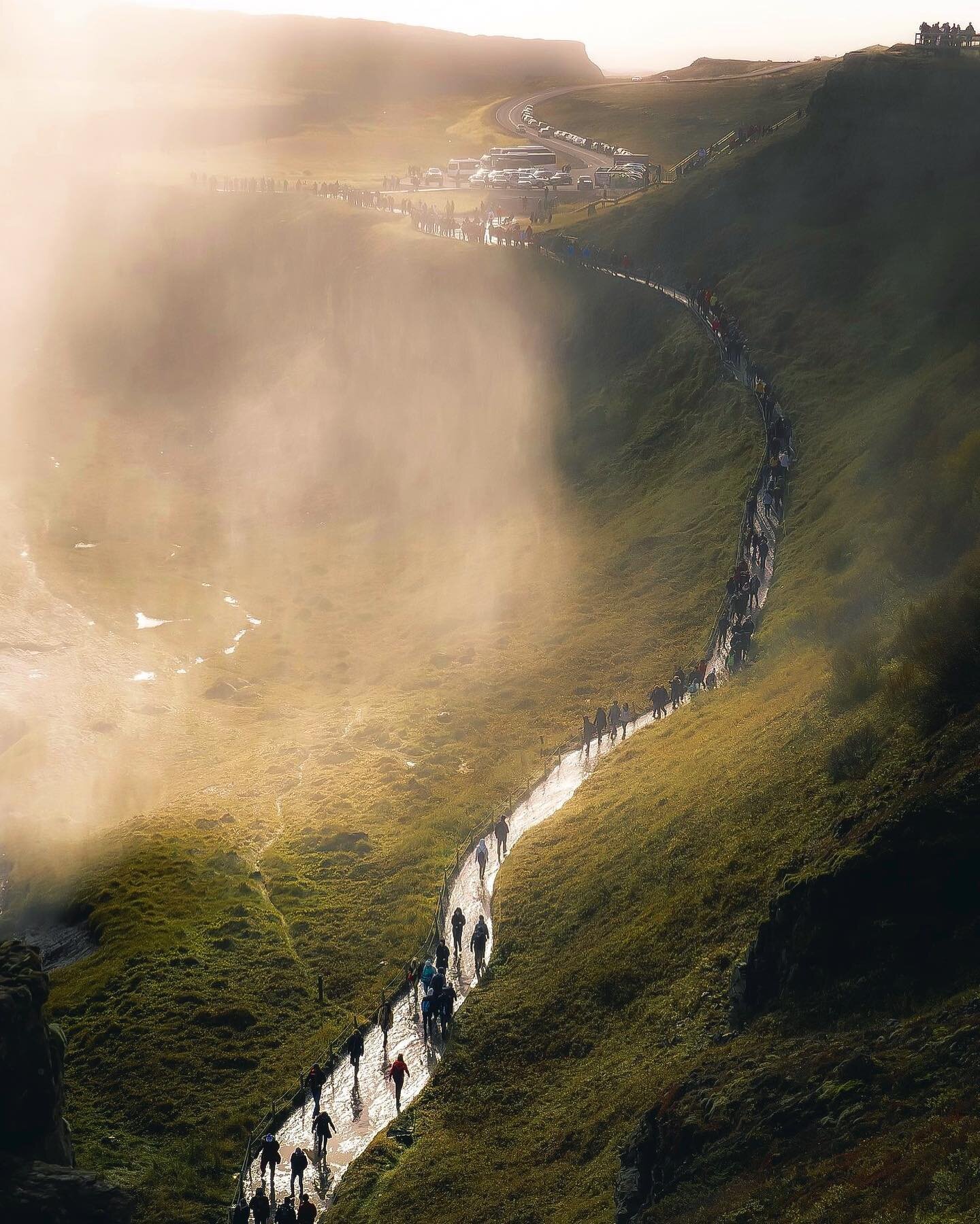 Do you know where this jaw-dropping path is? 😍😍
We&rsquo;ll give you a clue, it&rsquo;s near a waterfall! 🤔 
Comment below 👇🏽
📸: @jarvismj
.
.
.
.
.
.
.
.
.
.
#iceland #icelandtrip #icelandic #icelandtravel #scenery #landscape #mist #mountains 