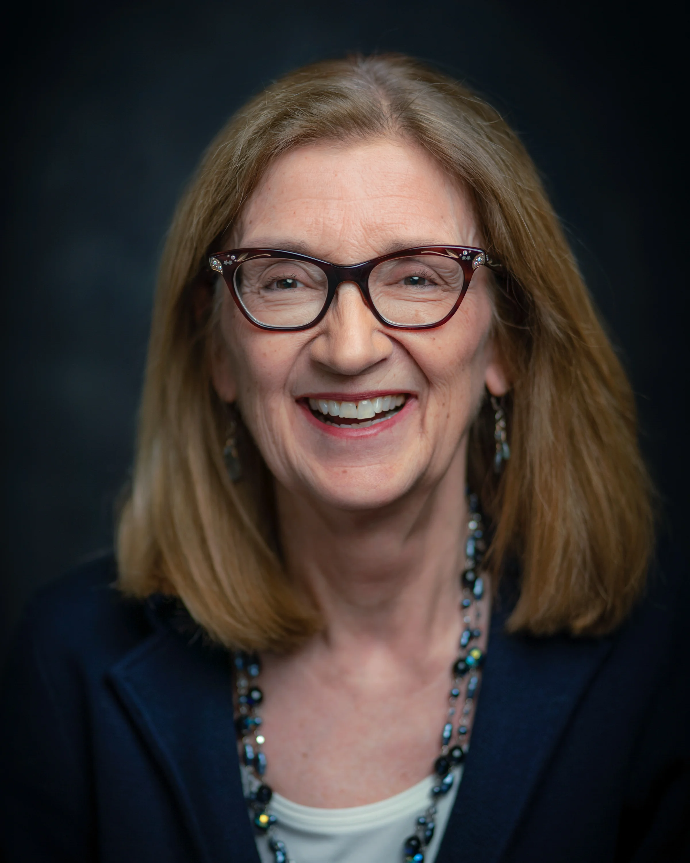 Julie Parks Headshot.jpg