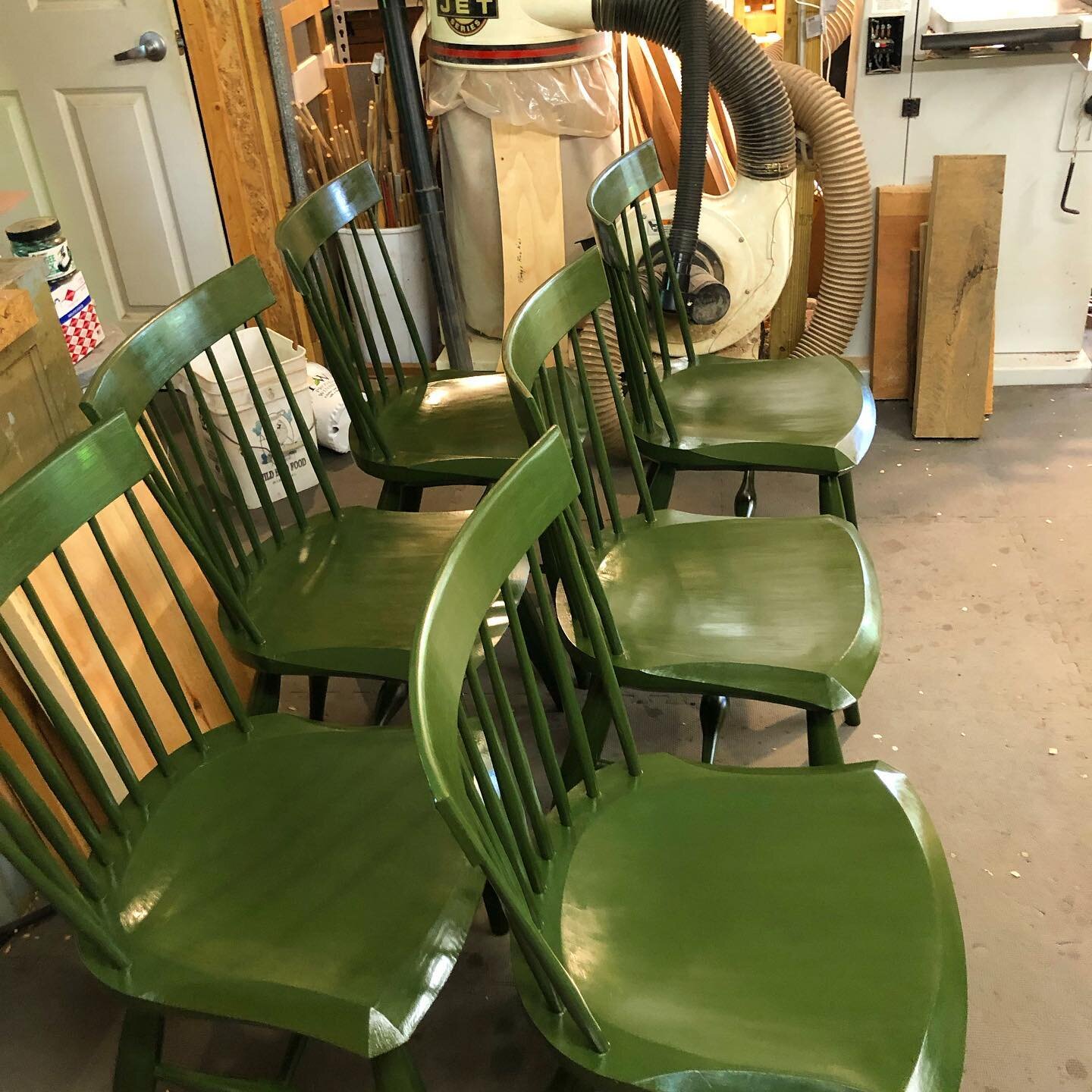 Set of low back Windsor chairs ready to head out to their forever home. Typical of windsors they have maple legs and stretchers. A pine seat and white oak crest and spindles. 

#chair #diningchair #chairmaking #painted #paintedfurniture #shakerinspir
