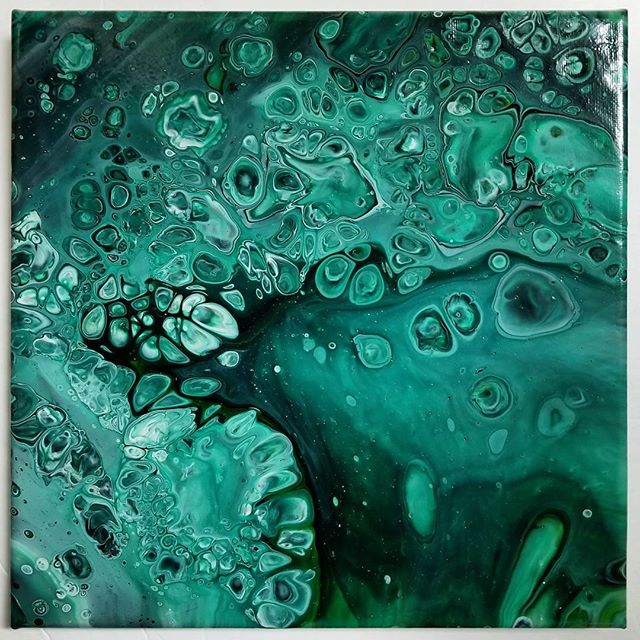 12&quot;x12&quot; x.75&quot; #acrylicpour. If it's not #turquoise or #teal I'm obsessing over, it's #phthalogreen!
DM If interested in purchasing this piece! 😊