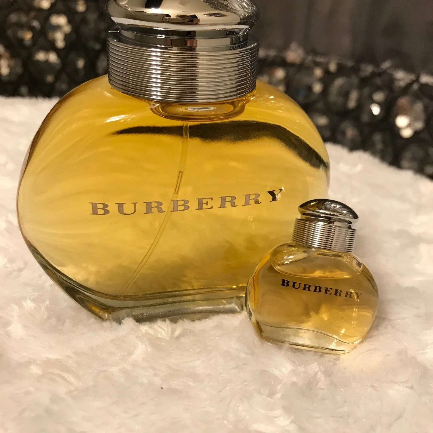 Happy Mother's Day. I hope everyone has a wonderful weekend!! Sending love &amp; hugs. ❤️#taraashdesign #burberryfragrance