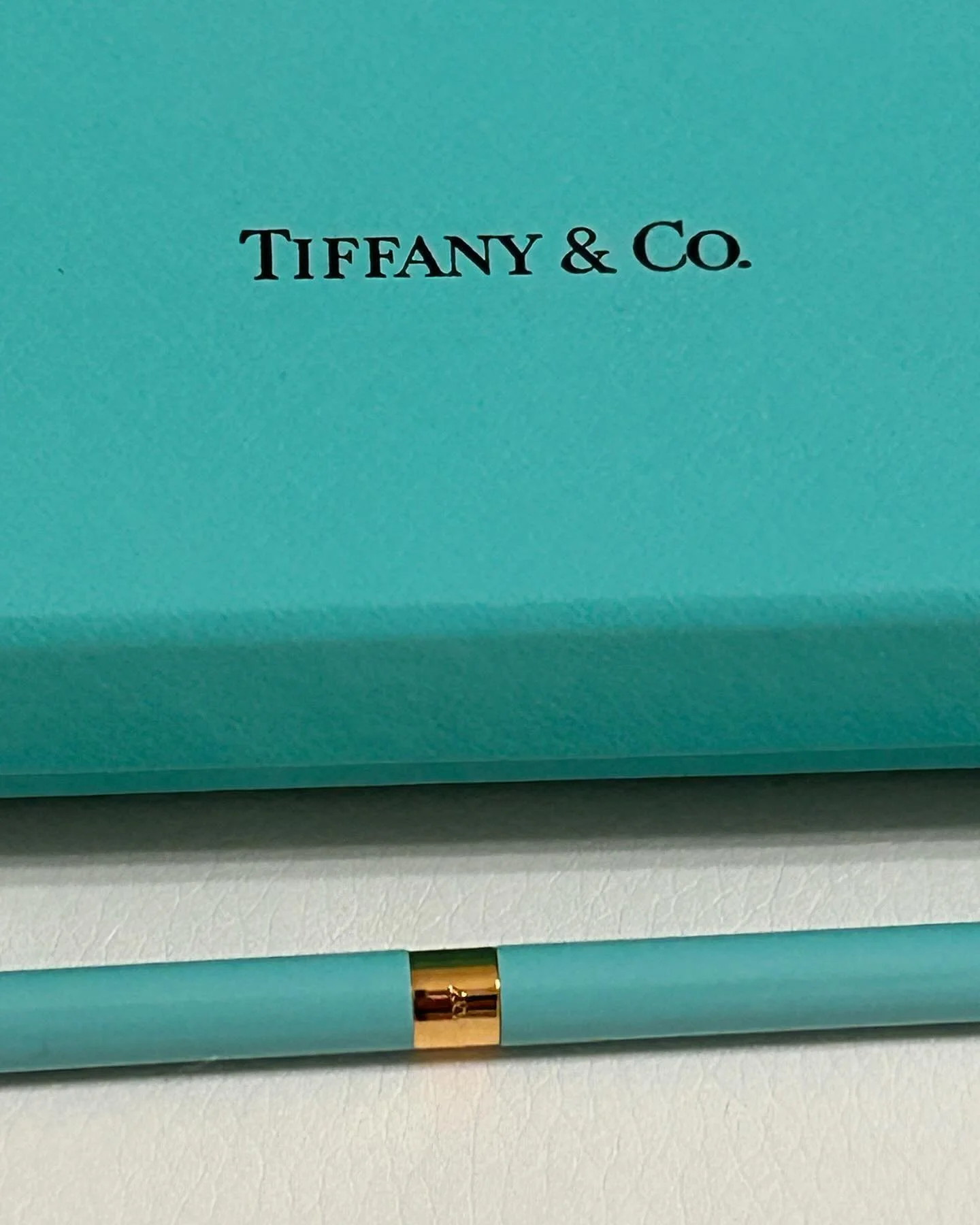 Have a wonderful week! Sending love &amp; hugs to Everyone!❤️#taraashdesign #tiffanyandco