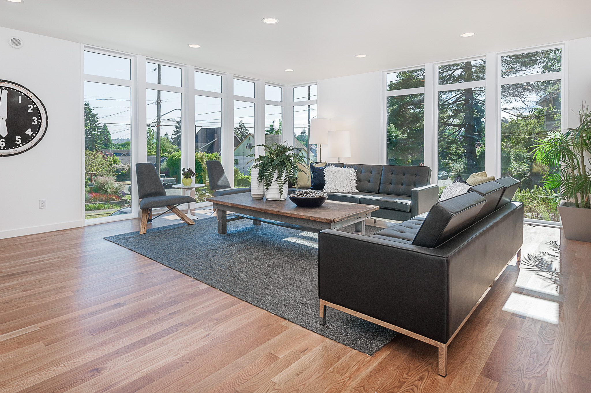 Hawthorne Hills Modern Home Living Room