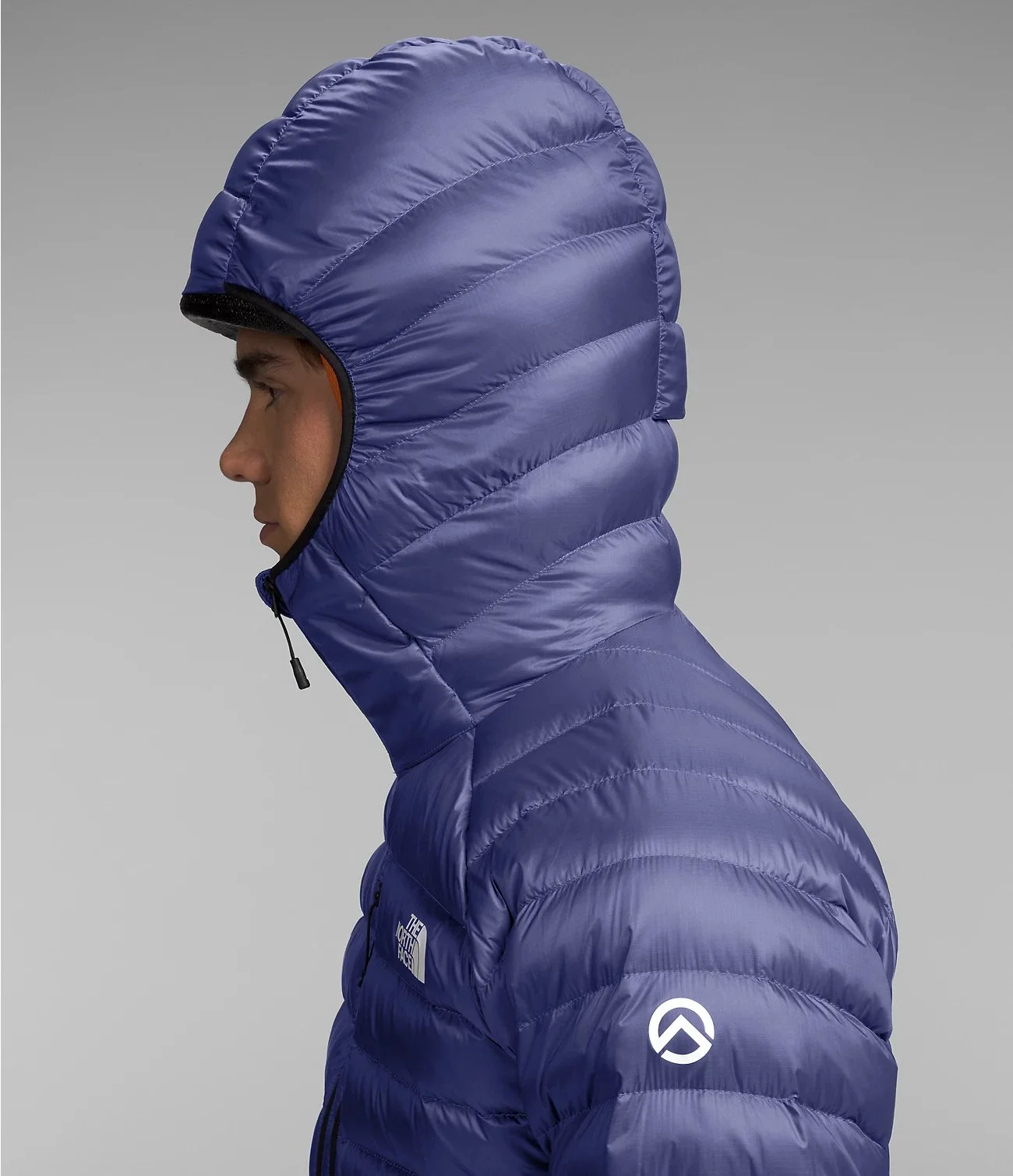 NF0A7UT8_I0D_modelhood2 copy.jpg