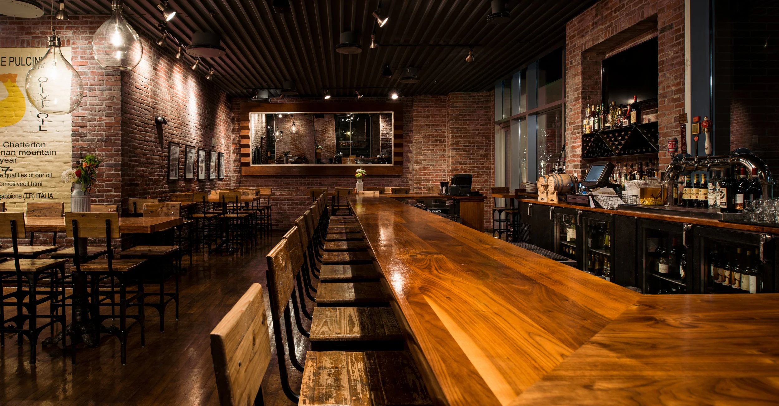 Restaurant_Rejuvenation_20141230_Jason_Carncross_Bar_02-Edit.jpg
