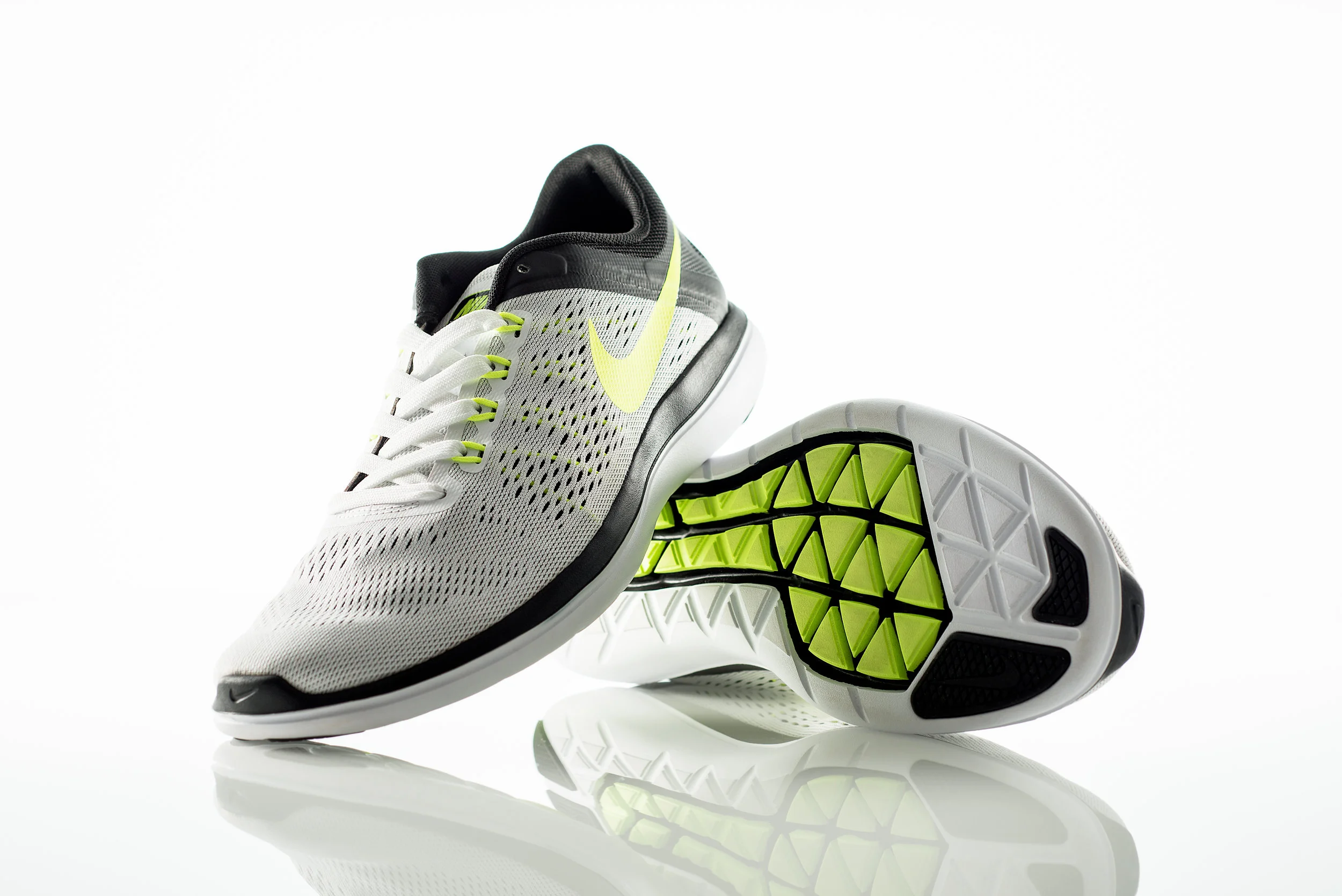 Jason_Carncross_Commercial_Photographer_Product_Denver_Photography_Nike_Shoes_White_02.jpg