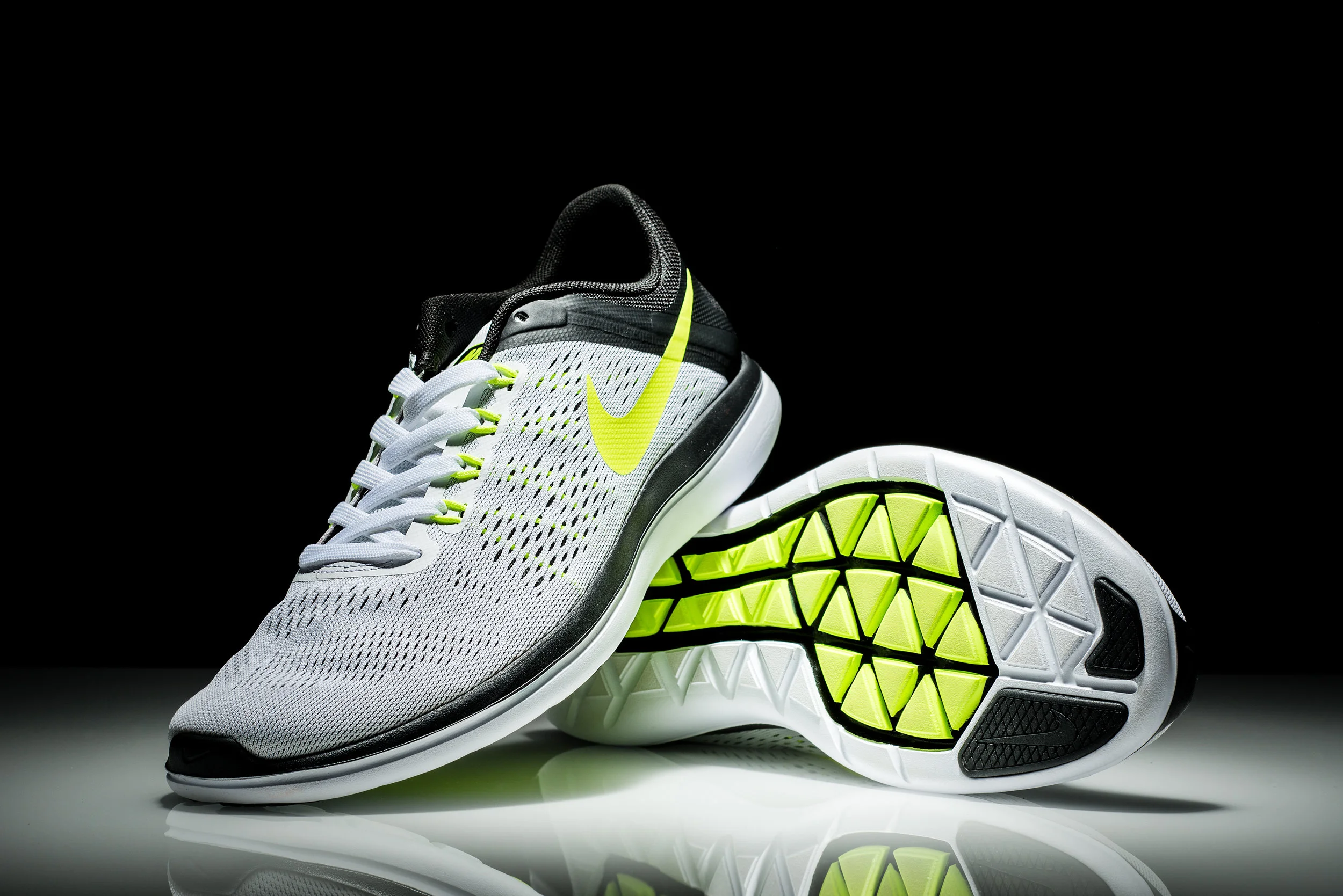 Jason_Carncross_Commercial_Photographer_Product_Denver_Photography_Nike_Shoes_White_04.jpg