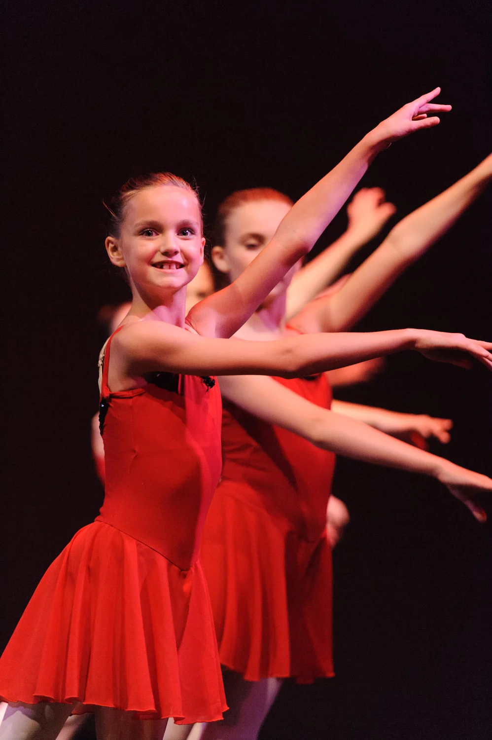 dancers-performing-ballet-4.jpg