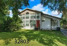 Lakefront fixer-upper, Orlando 4 BR/ 2.5 BA - 3,388sf $300,000 4801 Beach Blvd Orlando