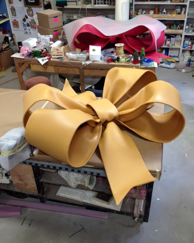  Giant Christmas bows built by Laura and Ricole Wille, for Morumbi Shopping Mall, Sao Paolo, Brazil.   