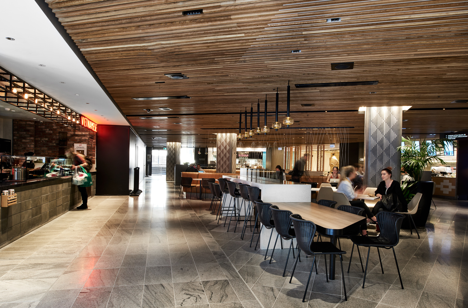 MTRDC GatewayCircularQuay_02.jpg