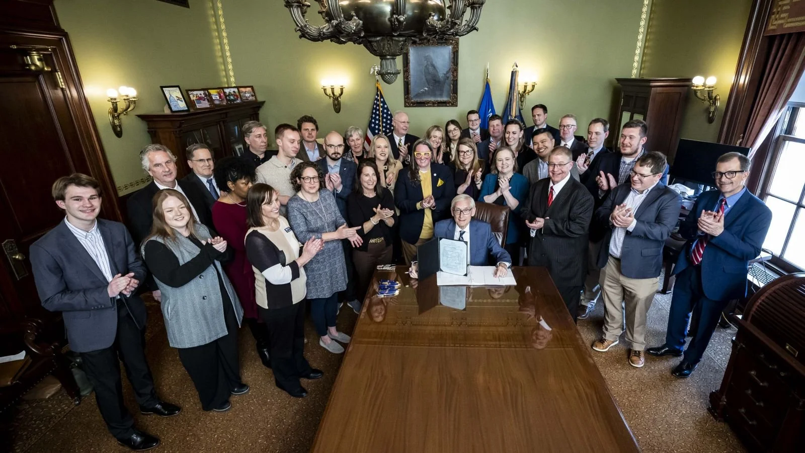 20260408 Governor Bill Signing AB 375_AI-07 (1).jpg