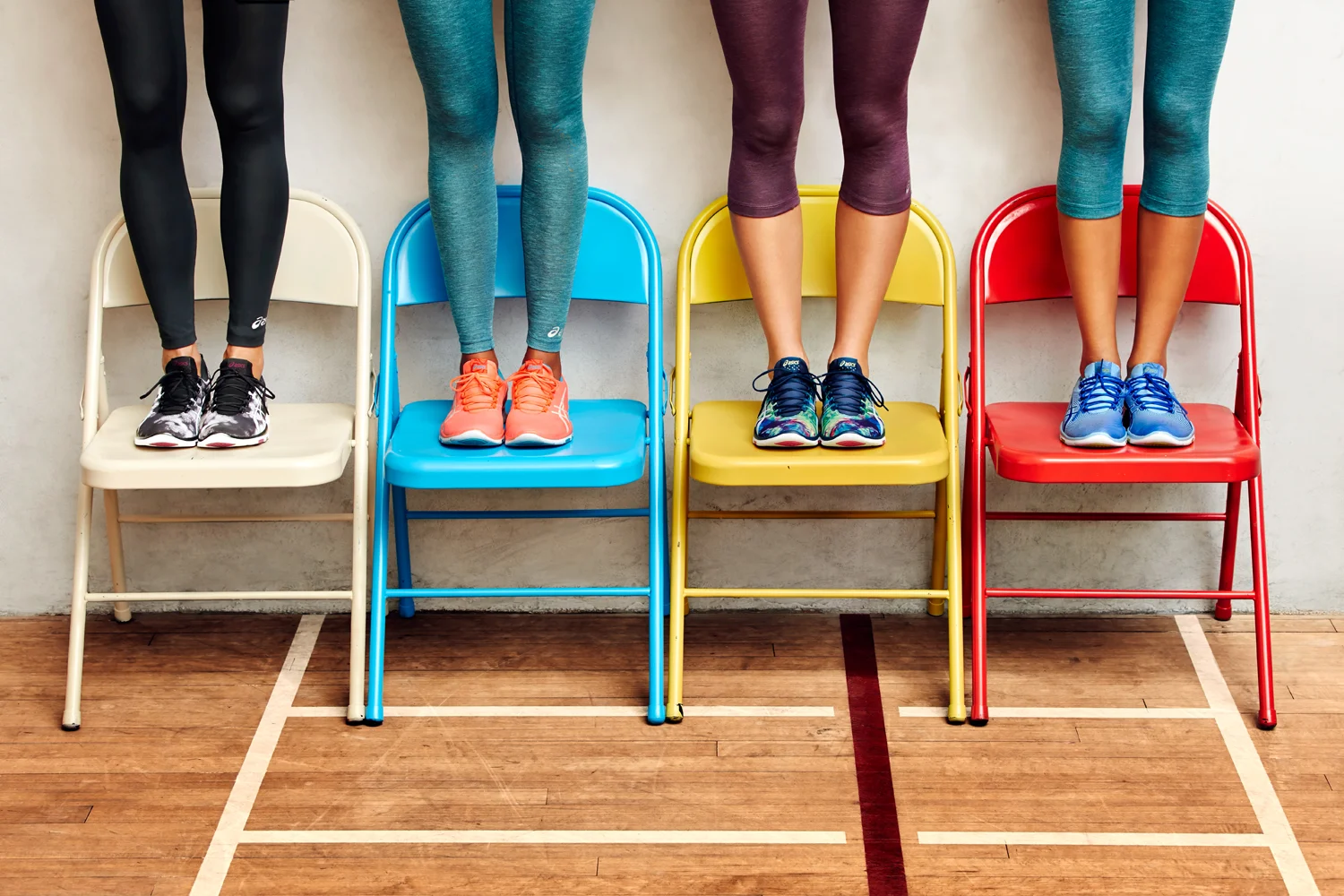 151210_JUCO_ASICS_LAAC_COLOR_CHAIRS_5469-v3.jpg