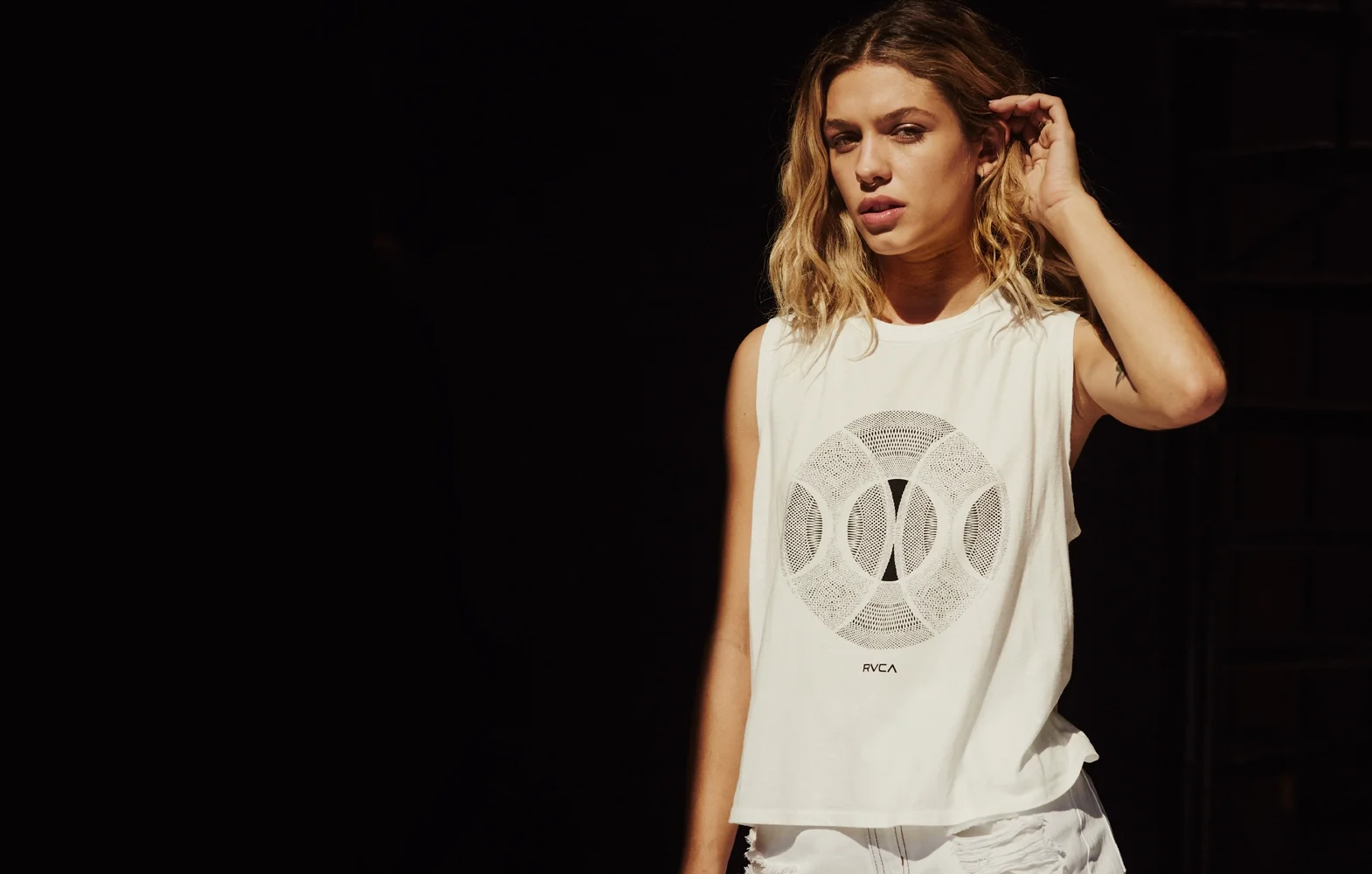 RVCA_S3_TAHITI_LOOK_04_0040_extended.jpg