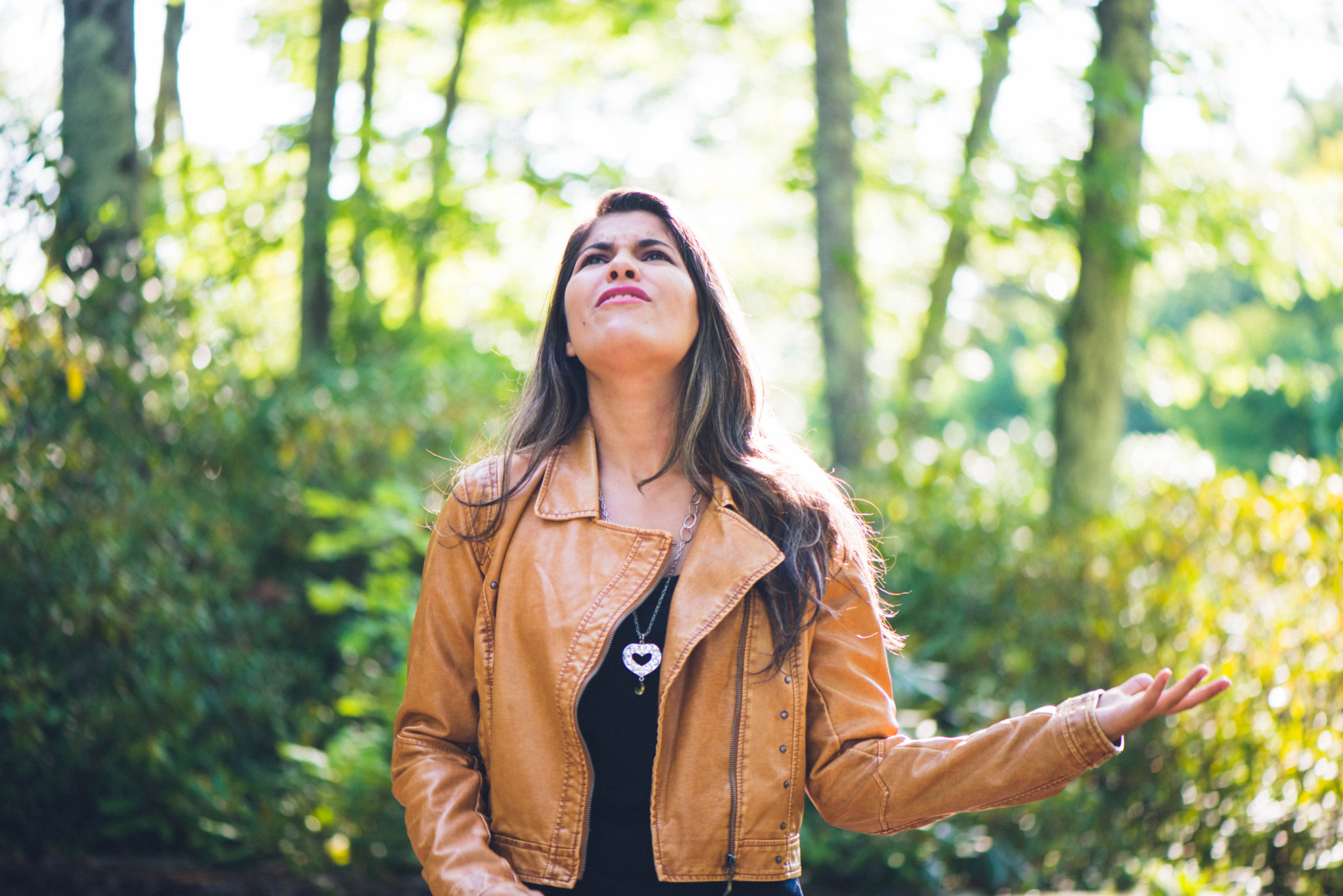 artists singer thalita barros