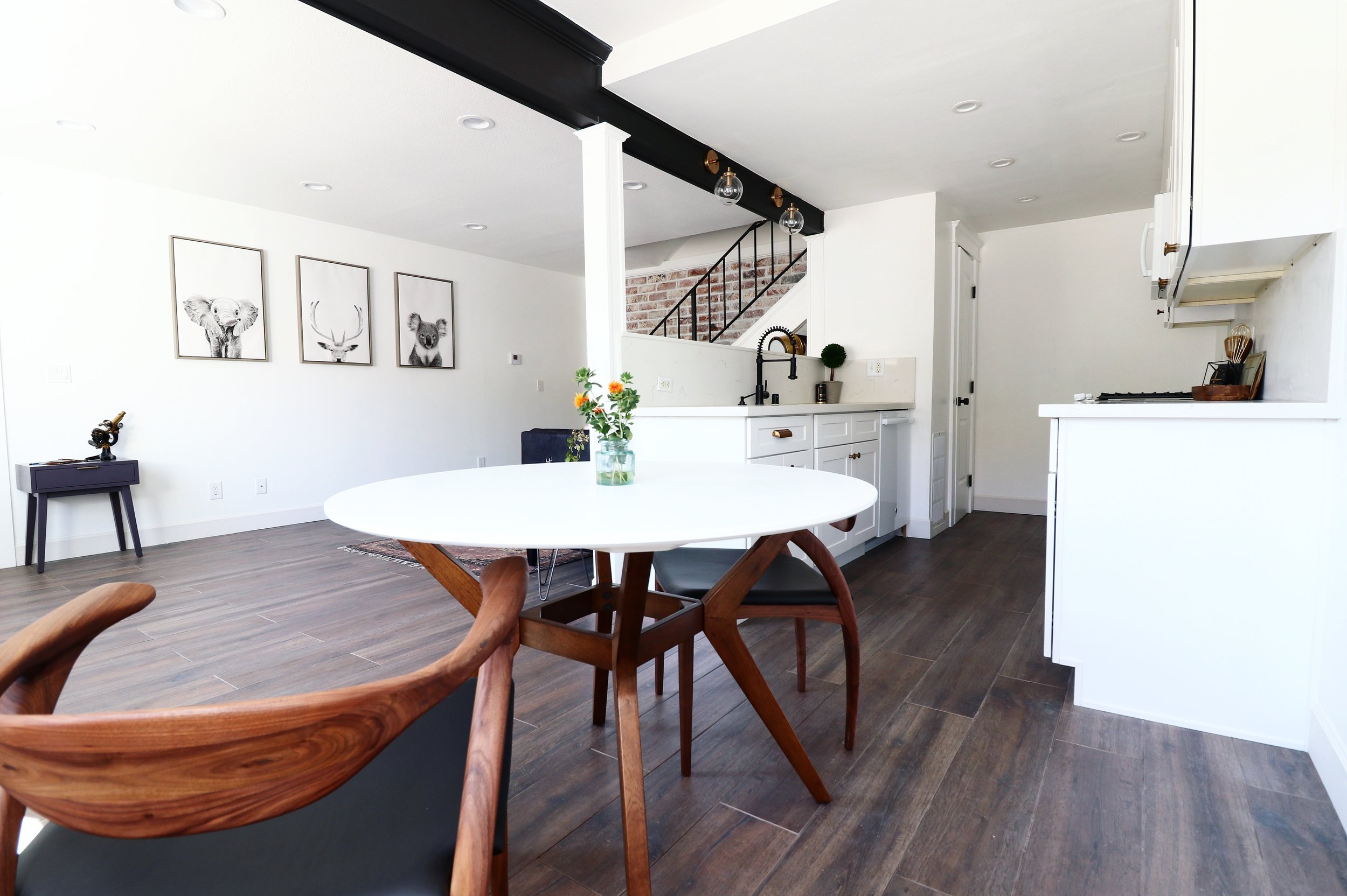 Santa Clarita For Rent - The Brick House