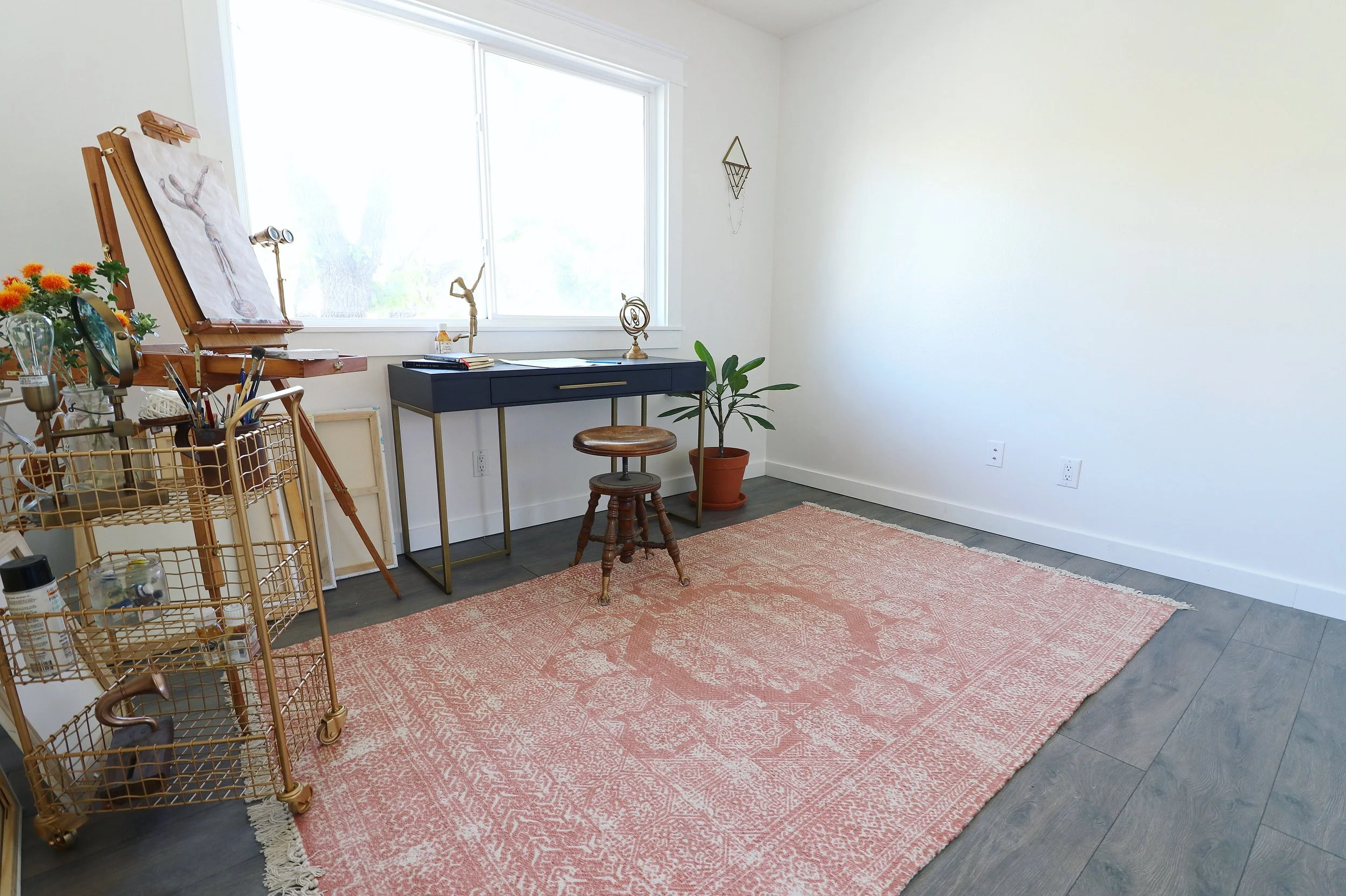 Santa Clarita For Rent - The Brick House