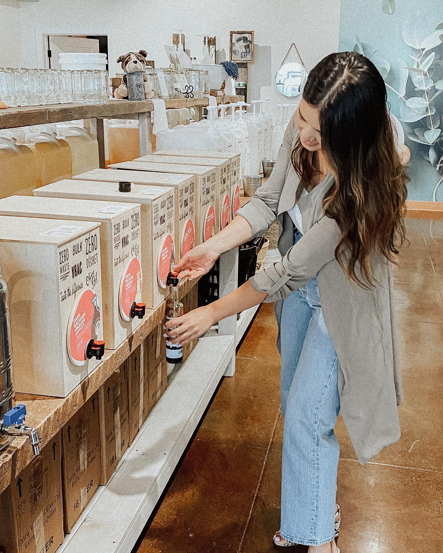 @useitagainstore is Calgary&rsquo;s newest refillery and you need to check it out!

Their goal is to reduce the amount of plastic we use so you can take your old containers and refill them with anything you need for your home!
They have everything fr
