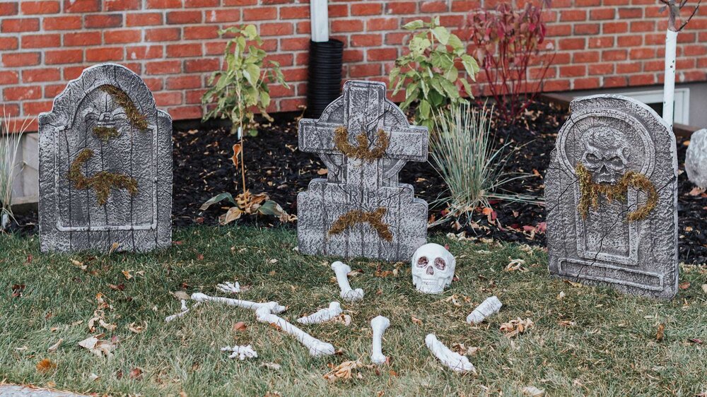 Halloween-Decor-Blog-11.jpg