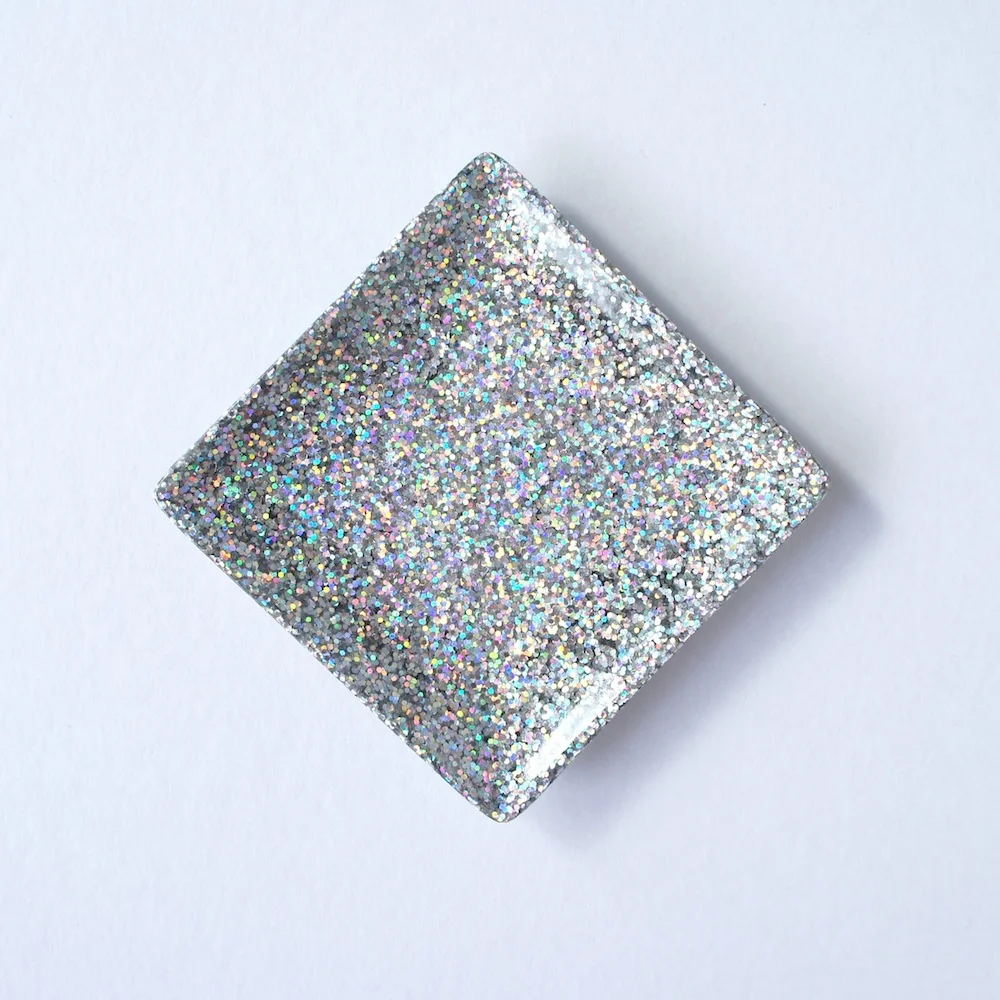 Pirdy resin square dish..jpg