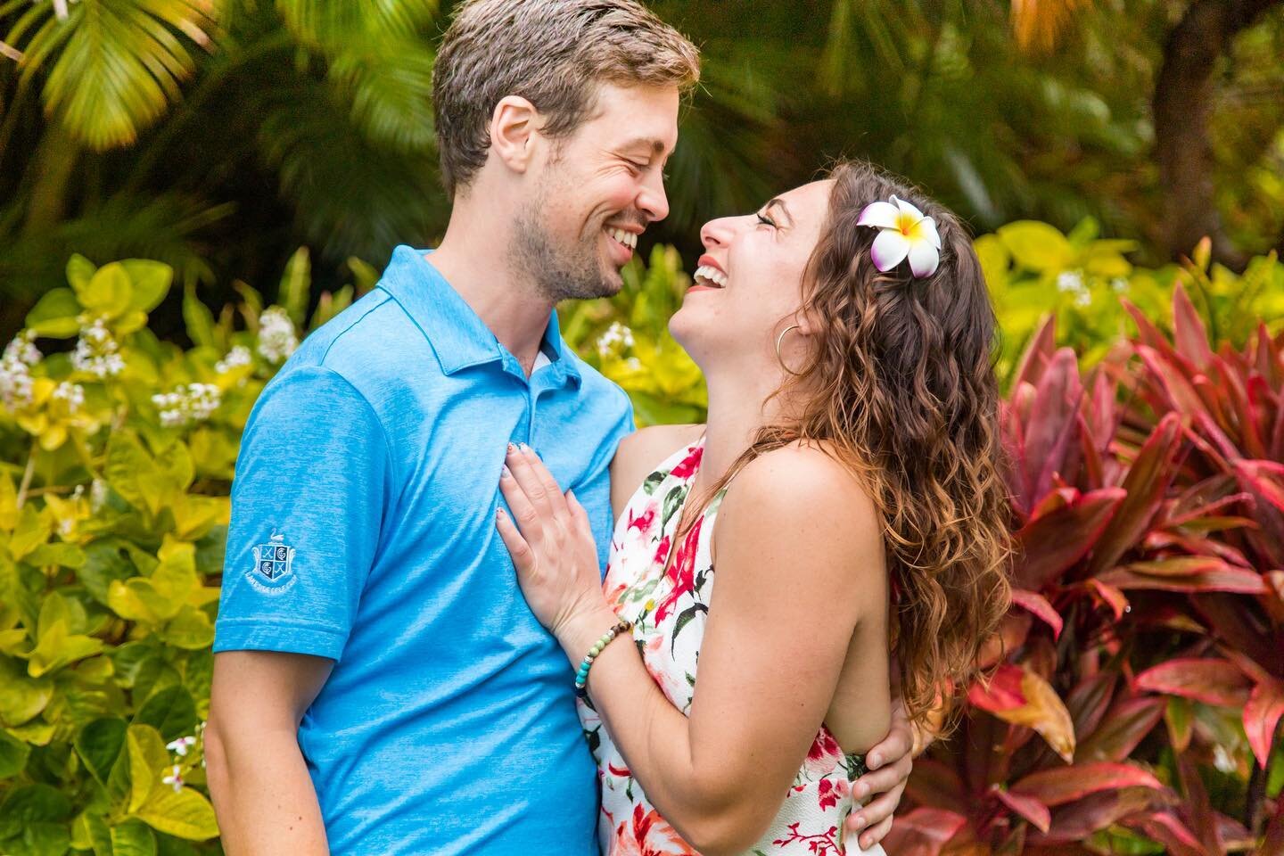 Yes, of course we did a photoshoot on our last night in Hawaii and yes, we hammed it up like spam. 🌺
#tbt #Hawaii #Maui #love #spam #mahalo #couples #siblings #happy #family #SallGood
