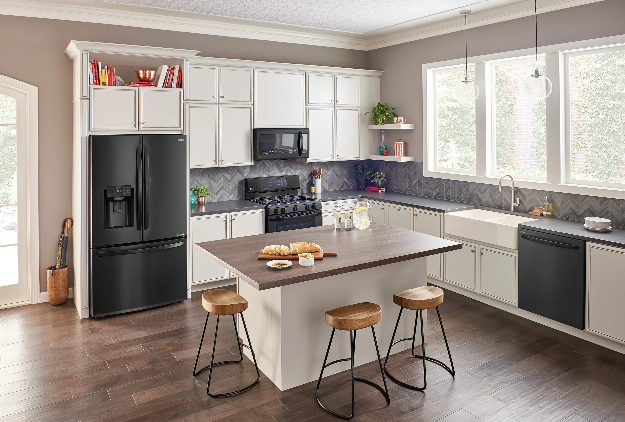 Dream Kitchen Goes High Tech with LG and Best Buy