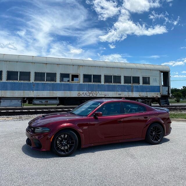 Llano, Texas is right in the middle of the state, with a beautiful courthouse and bridge across the river. And it has this quaint railroad stop that is the perfect backdrop for a powerful muscle sedan. This @dodgeofficial Charger R/T Scat Pack roars 