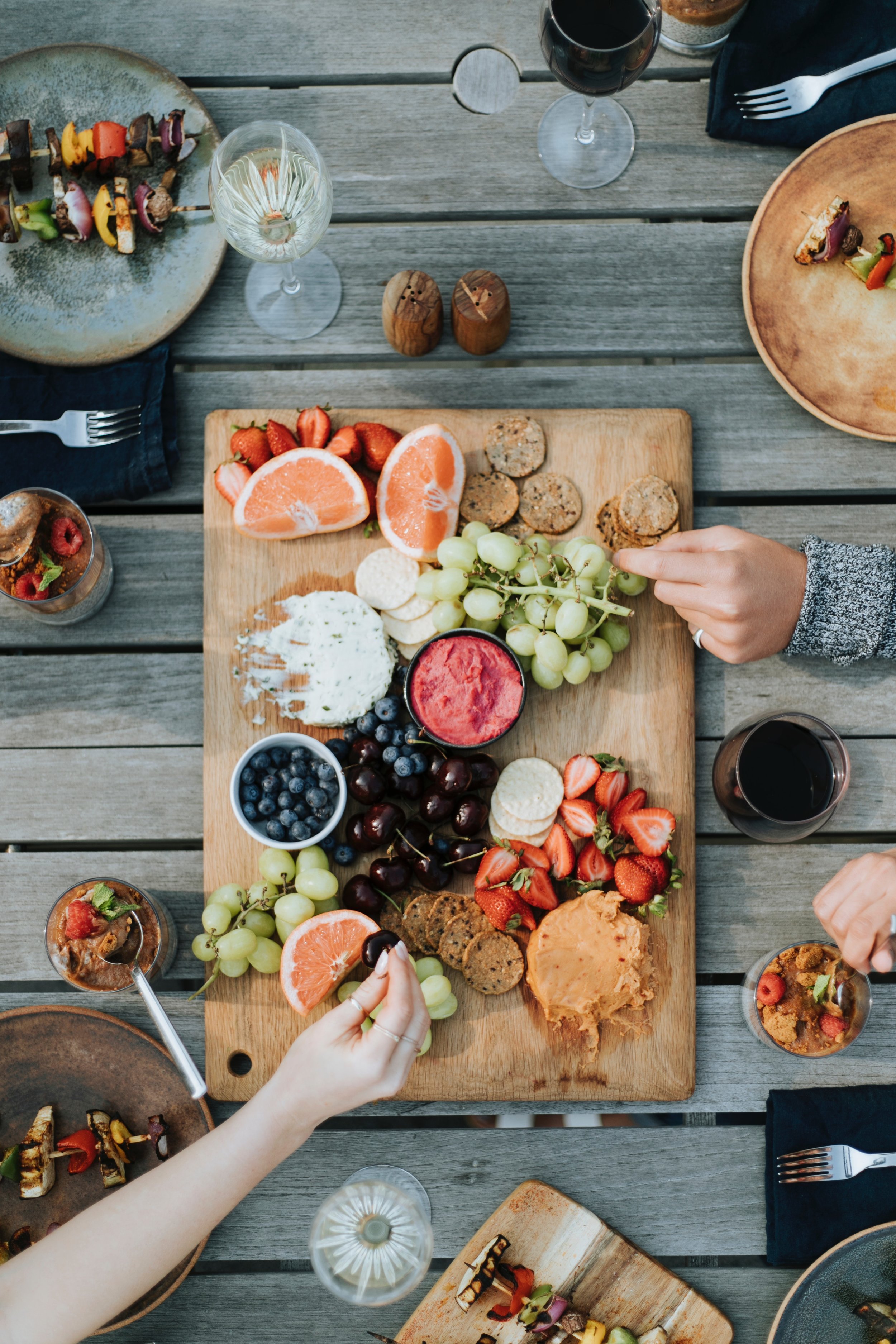 Top 5 Ways to Stay Healthy When Eating Out