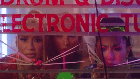 Iggy Azalea - Sip It-low (1).gif