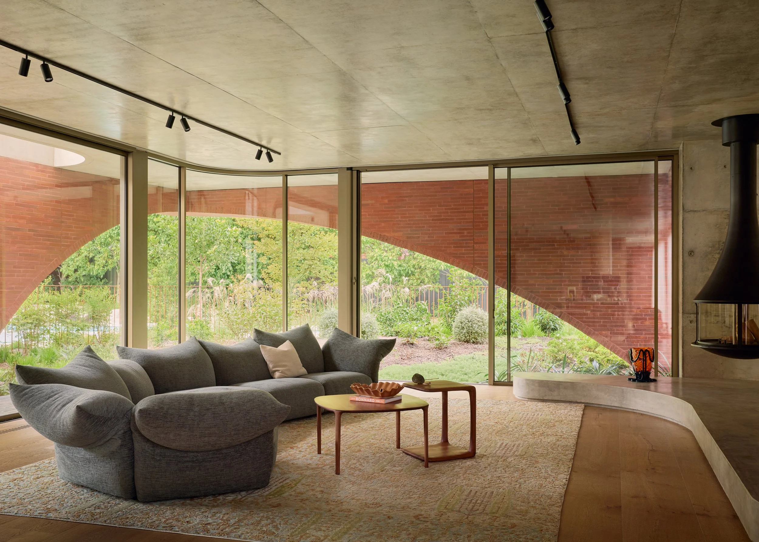 260408_Matyas_Crew_DrakeSt_Reinders_208.jpg
