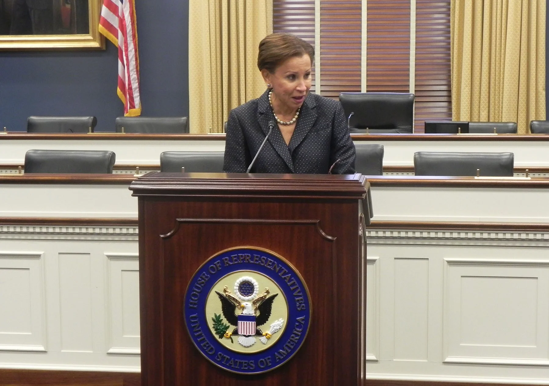 Congresswoman Nydia Velázquez encourages her colleagues to support her co-sponsored bill to posthumously award a Congressional Gold Media to Rabbi Weissmandl