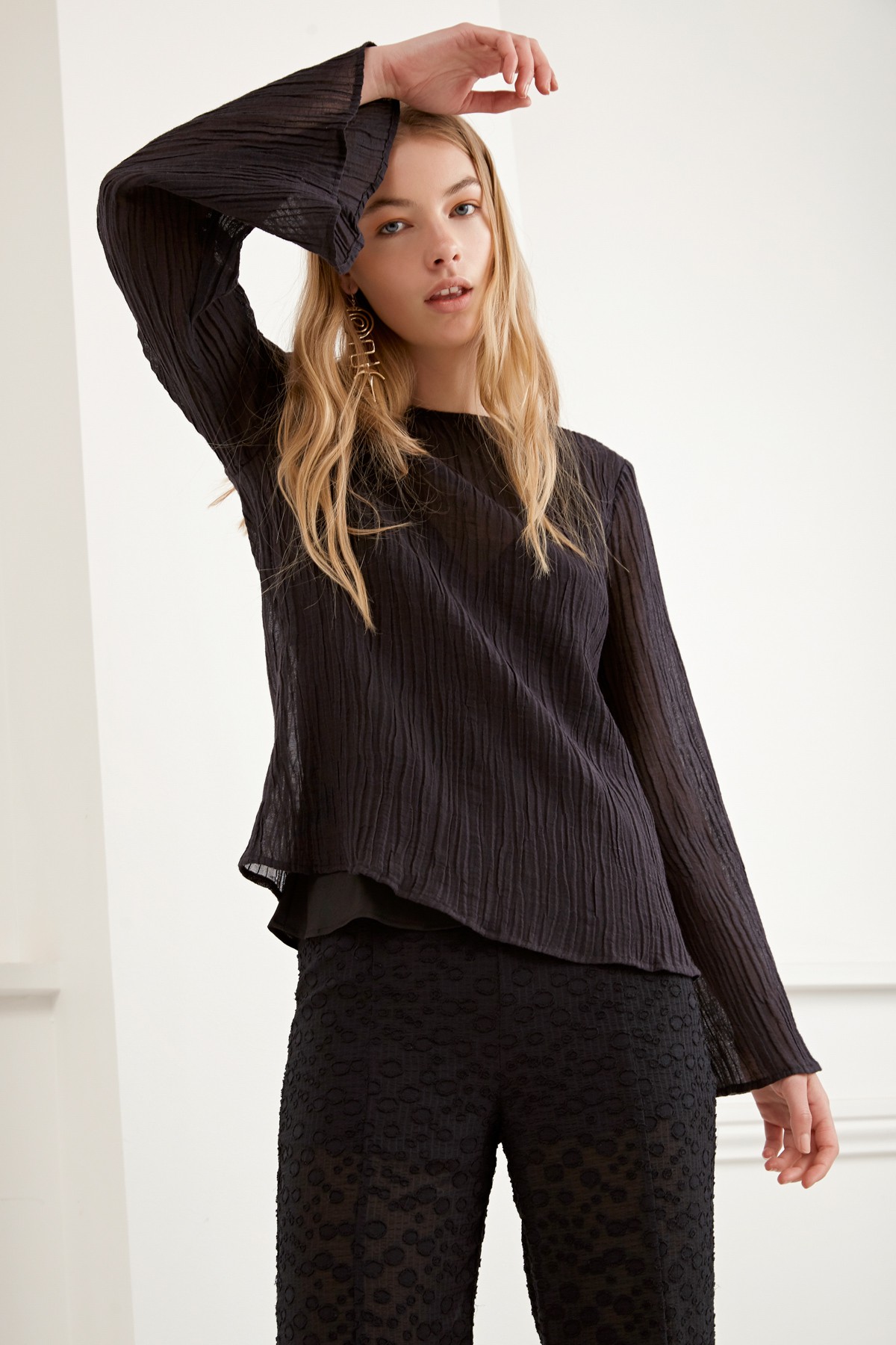 C/MEO COLLECTIVE Evoke L/S Top