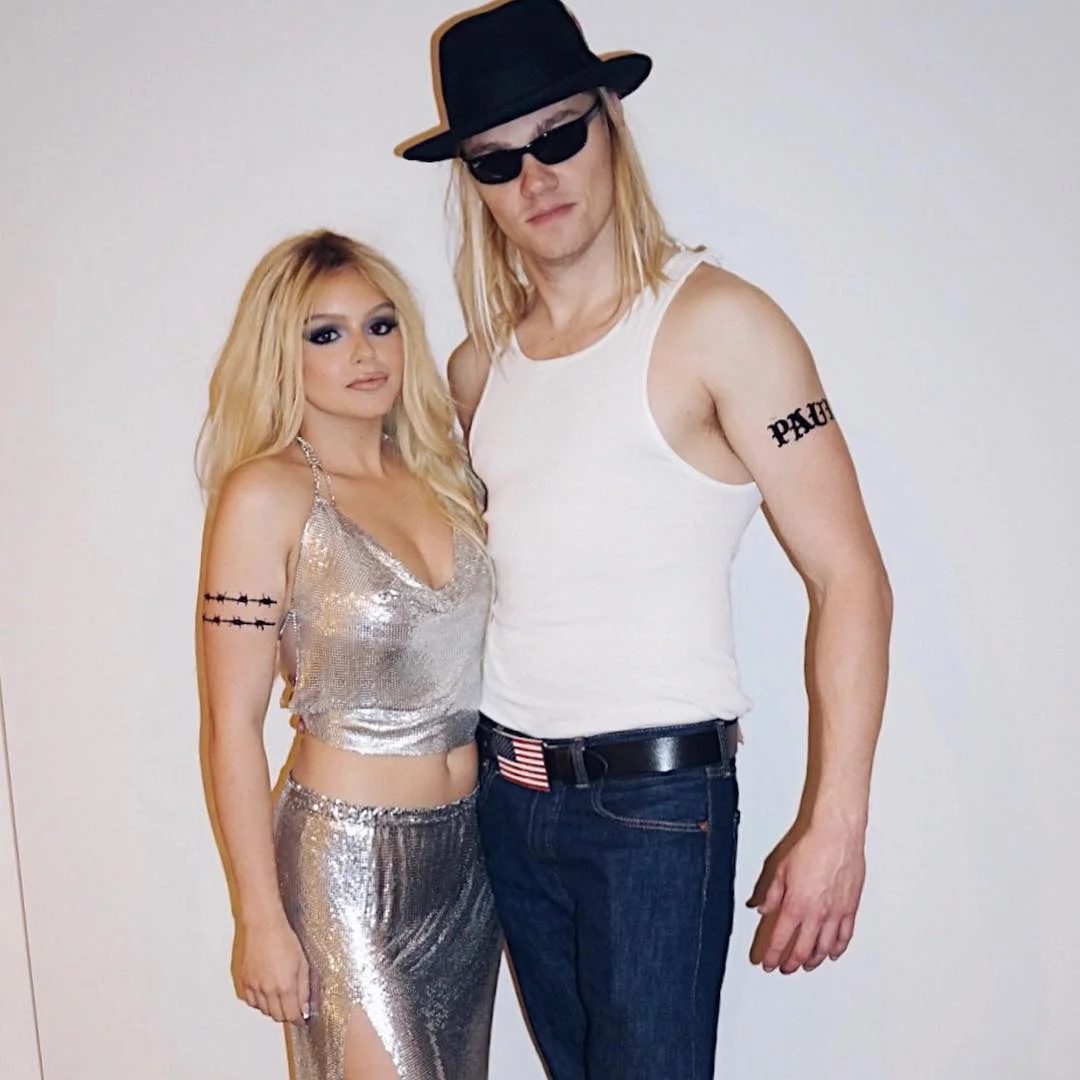 Ariel Winter + Levi Meaden as Pamela Anderson + Kid Rock // via instagram.com/arielwinter