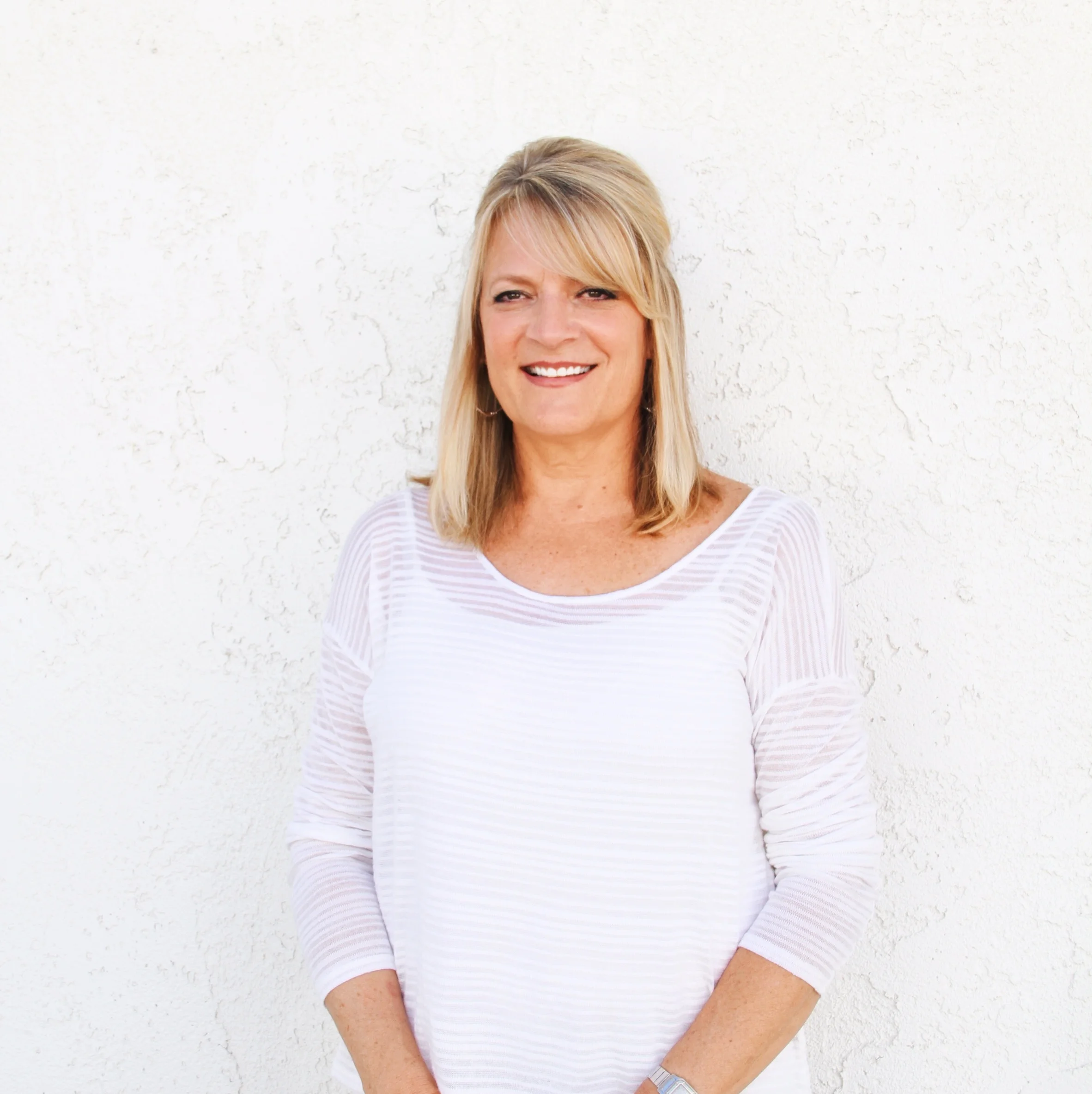  jenni cuccia r. d. h jenni cuccia has been in our practice for over 15 years,she specializes in patient CHAIR SIDE manner and charting. dental hygiene is her passion ,she performs all legal and REGISTERED duties of a dental HYGIENIST including local anesthesia and nitrous oxide for all dental scaling and root planning treatments.