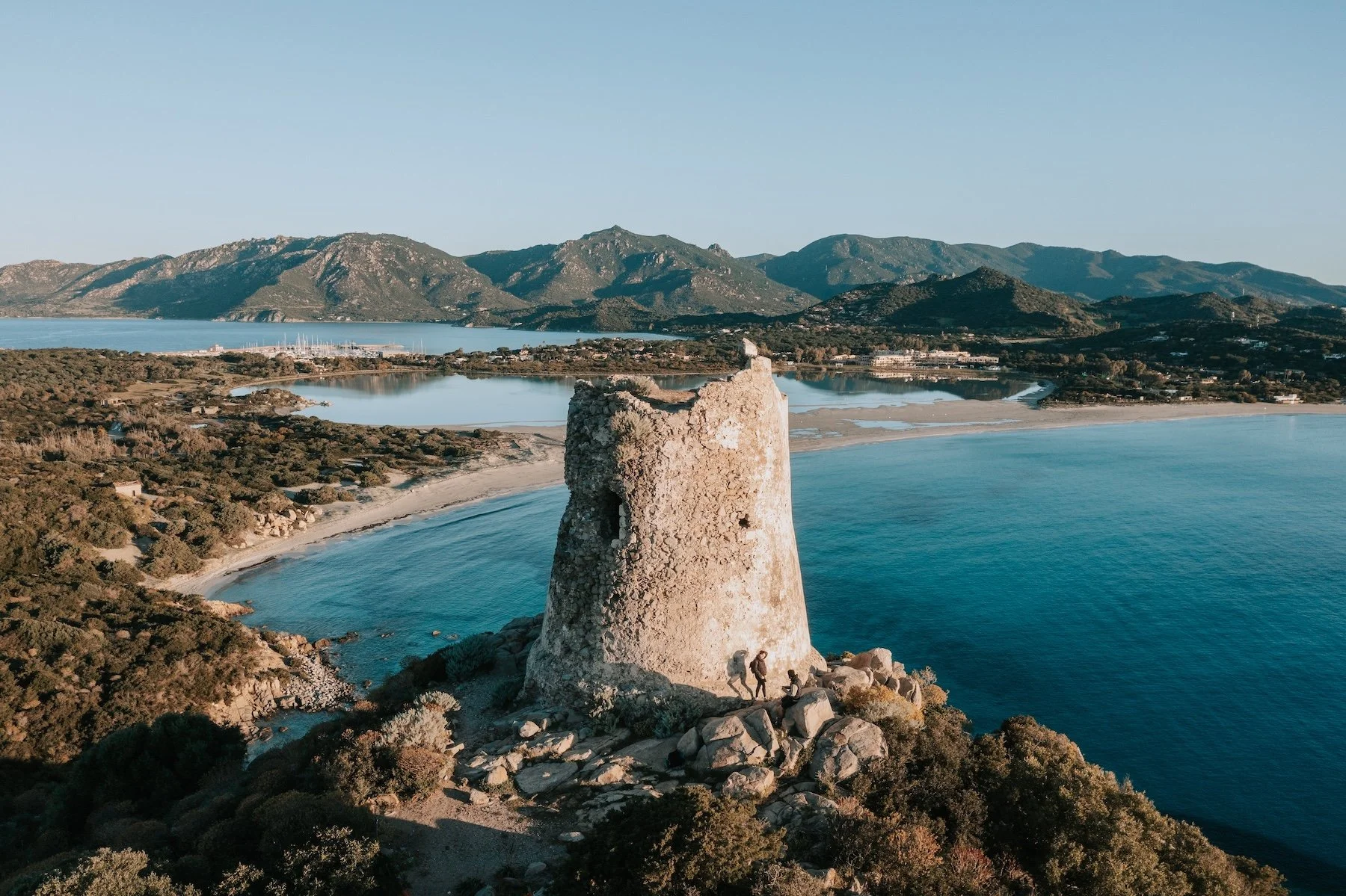 Kopie van 14 Nuraghe mountains sea.jpeg