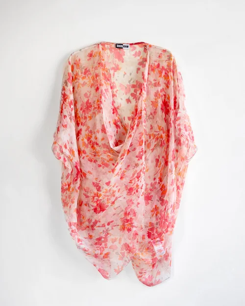 Moda en lino - natural y elegante; telas primera calidad, lienzos para arte. En nuestras boutiques encontrará atención personalizada, para ocasiones especiales, guayaberas, para fiestas, trajes para bodas y