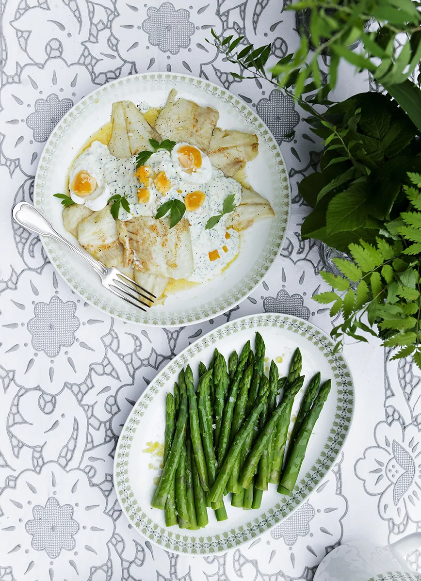 author, visual concept, food, set design and styling: juuli hakkarainen book: modernia maakuntaruokaa photo: kaisu jouppi