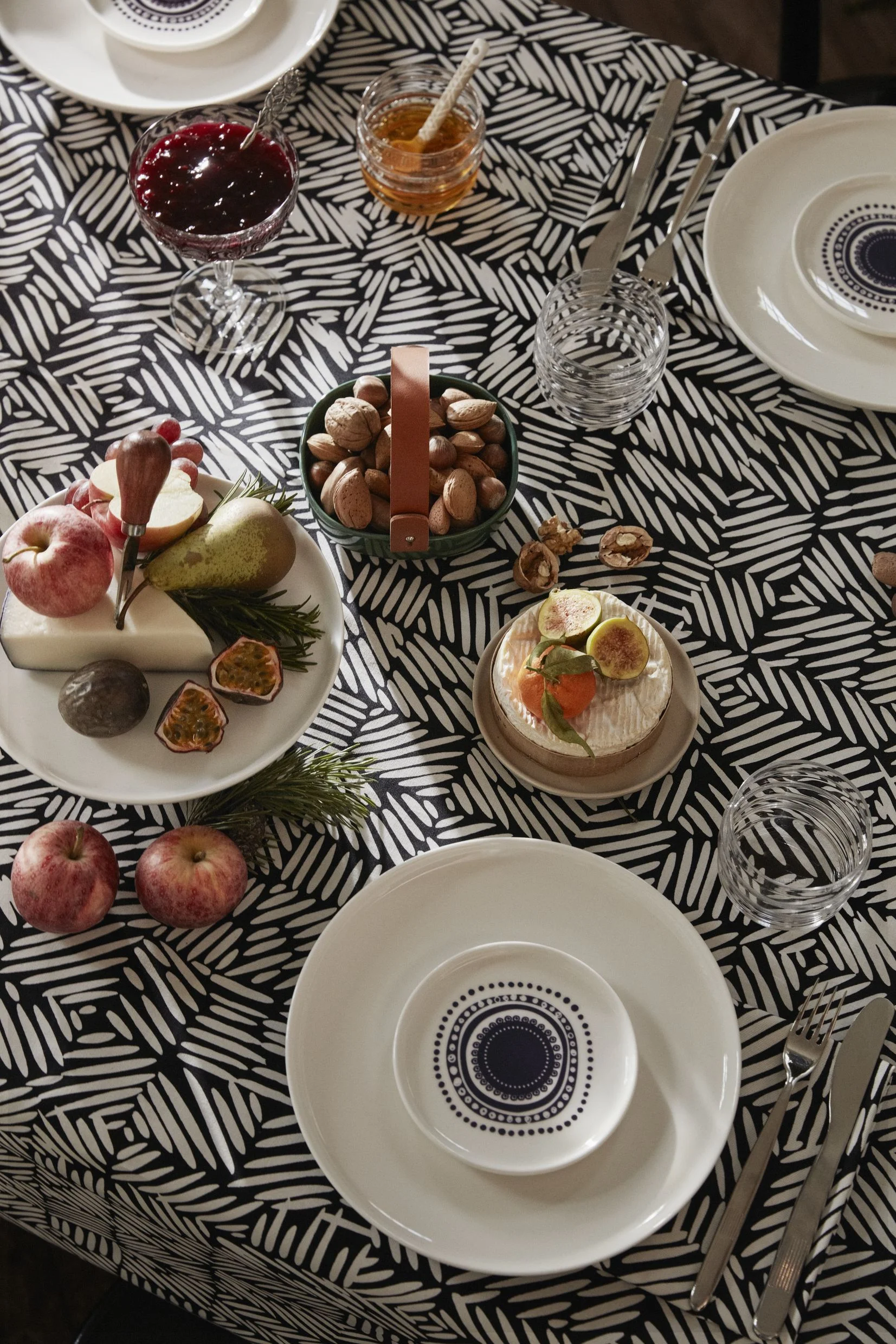 food styling: juuli hakkarainen styling: susanna vento photo: mikko ryhänen client: marimekko