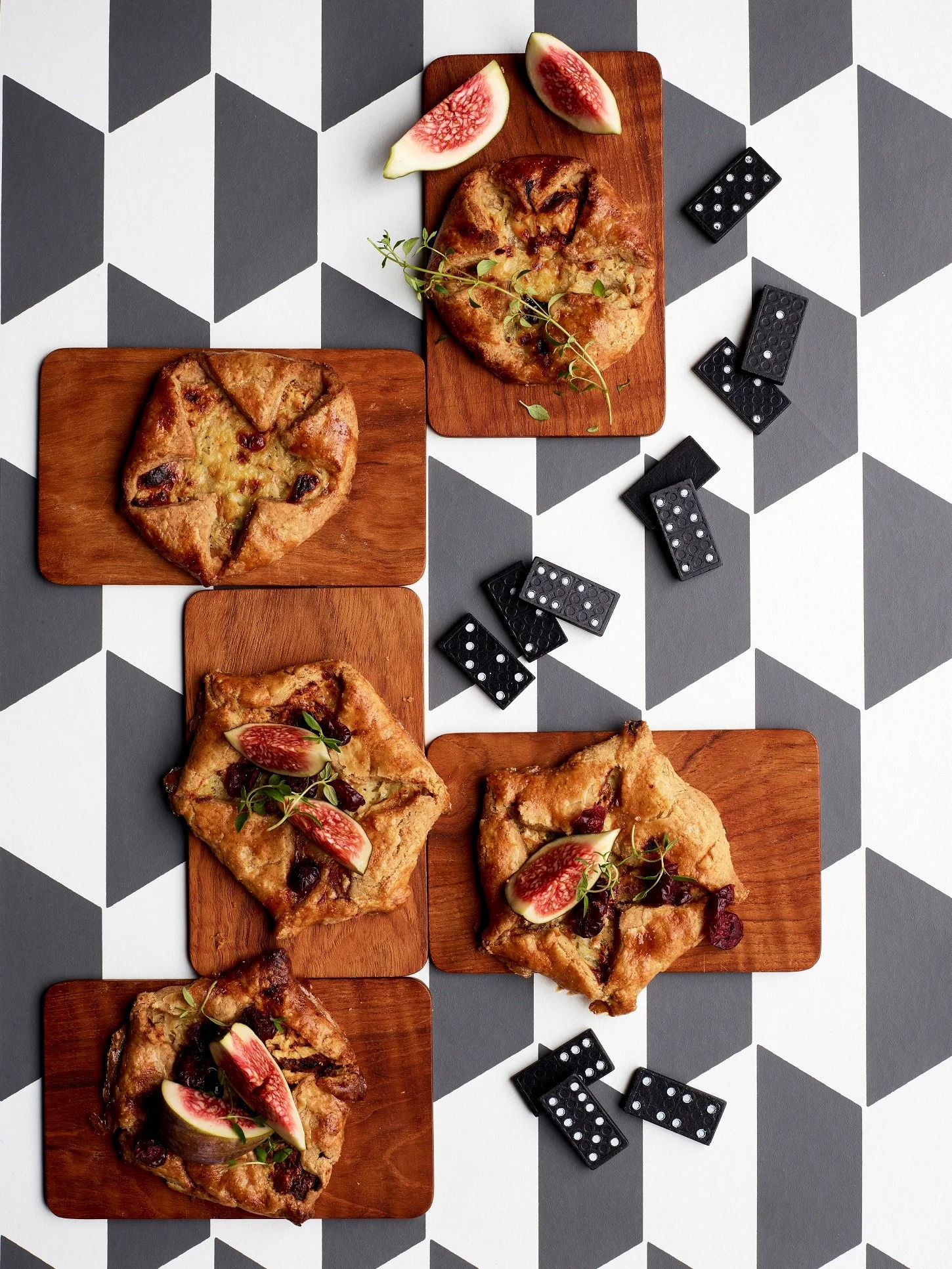 visual concepting, props and styling: juuli hakkarainen food: raisa laine photo: sami repo client: glorian ruoka & viini magazine