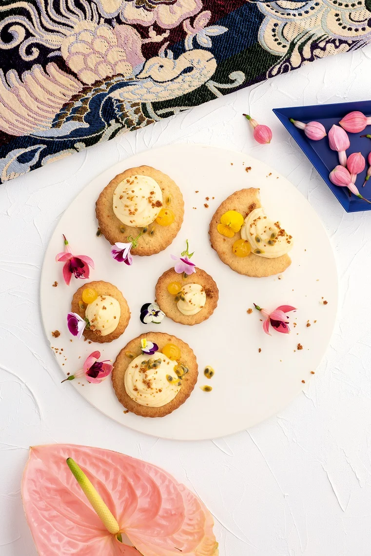 visual concepting, set design, props and styling: juuli hakkarainen food: alex nurmi photo: sami piskonen client: viini magazine