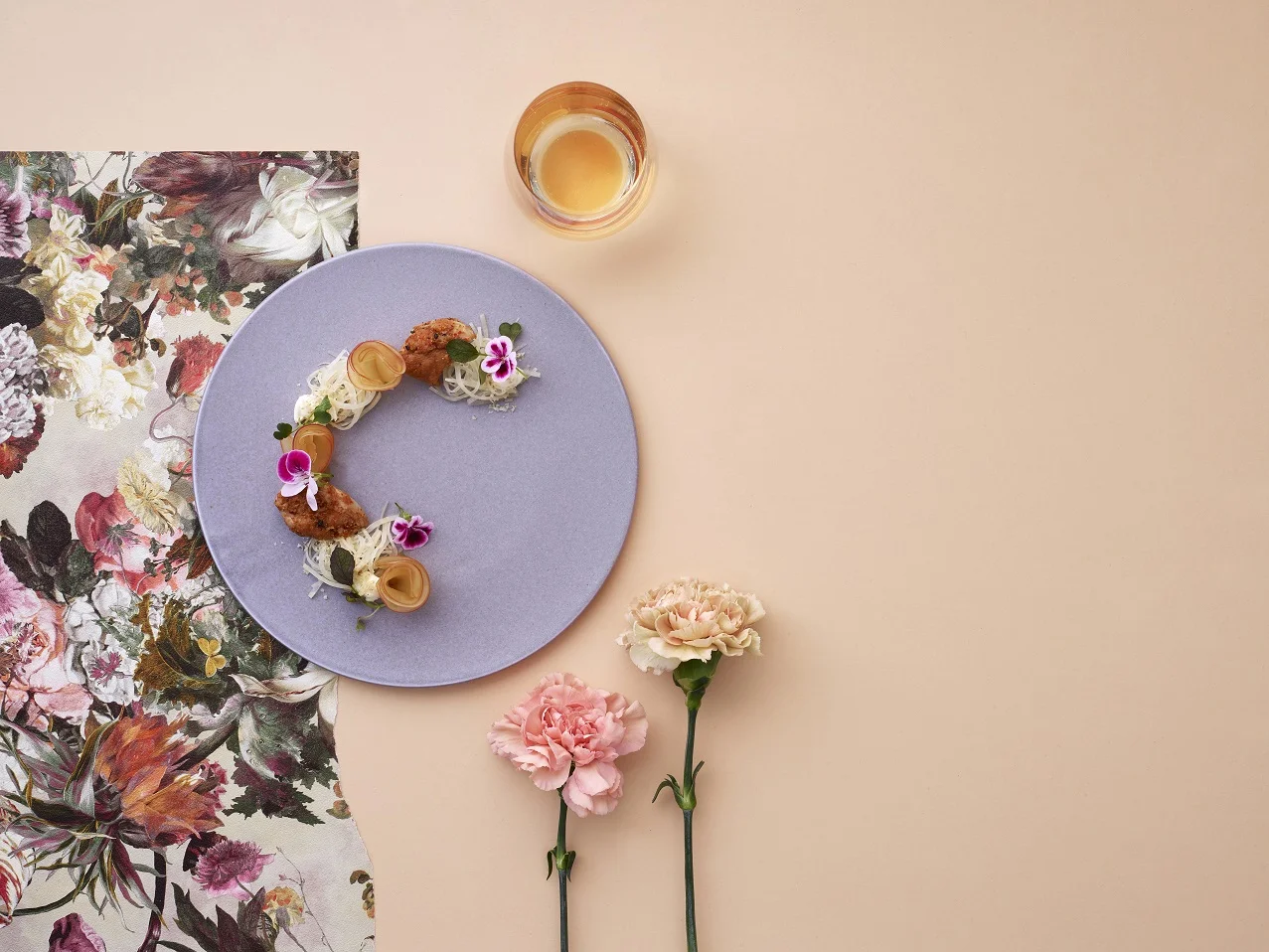 visual concepting, set design and prop styling: juuli hakkarainen food: arto rastas photo: sami repo client: viini magazine
