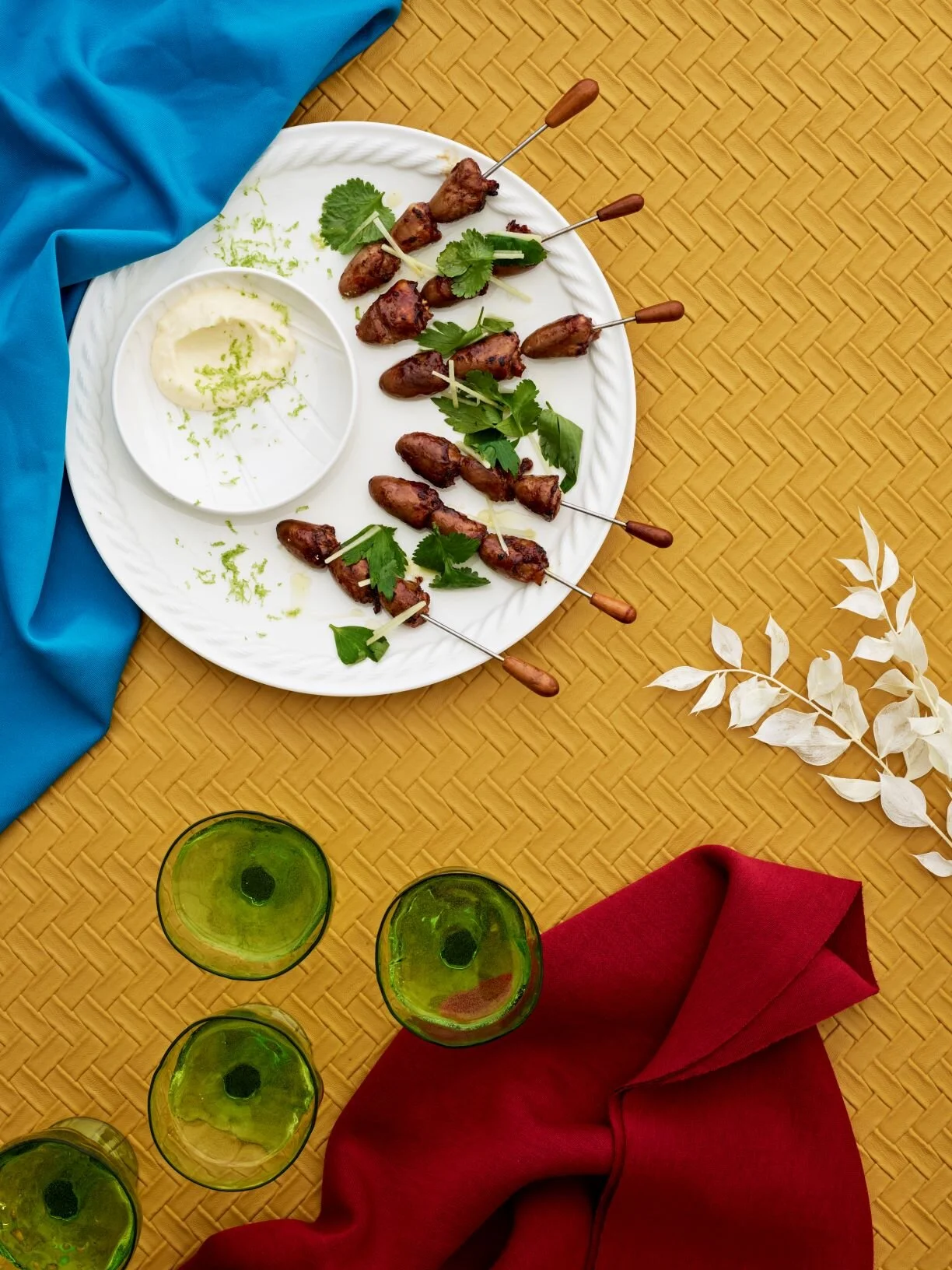 visual concepting, set design and prop styling: juuli hakkarainen food: linnea vihonen photo: sami repo client: viini magazine