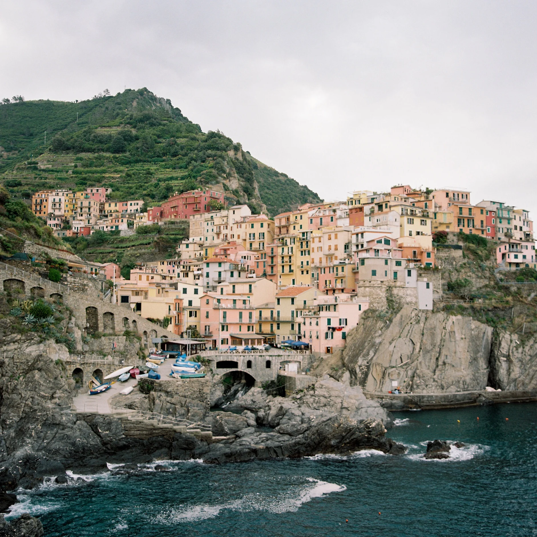 SHIRLEEN &amp; JASON ENGAGEMENT STYLED SHOOT IN CINQUE TERRE, ITALYPhotography by Brushfire Photography