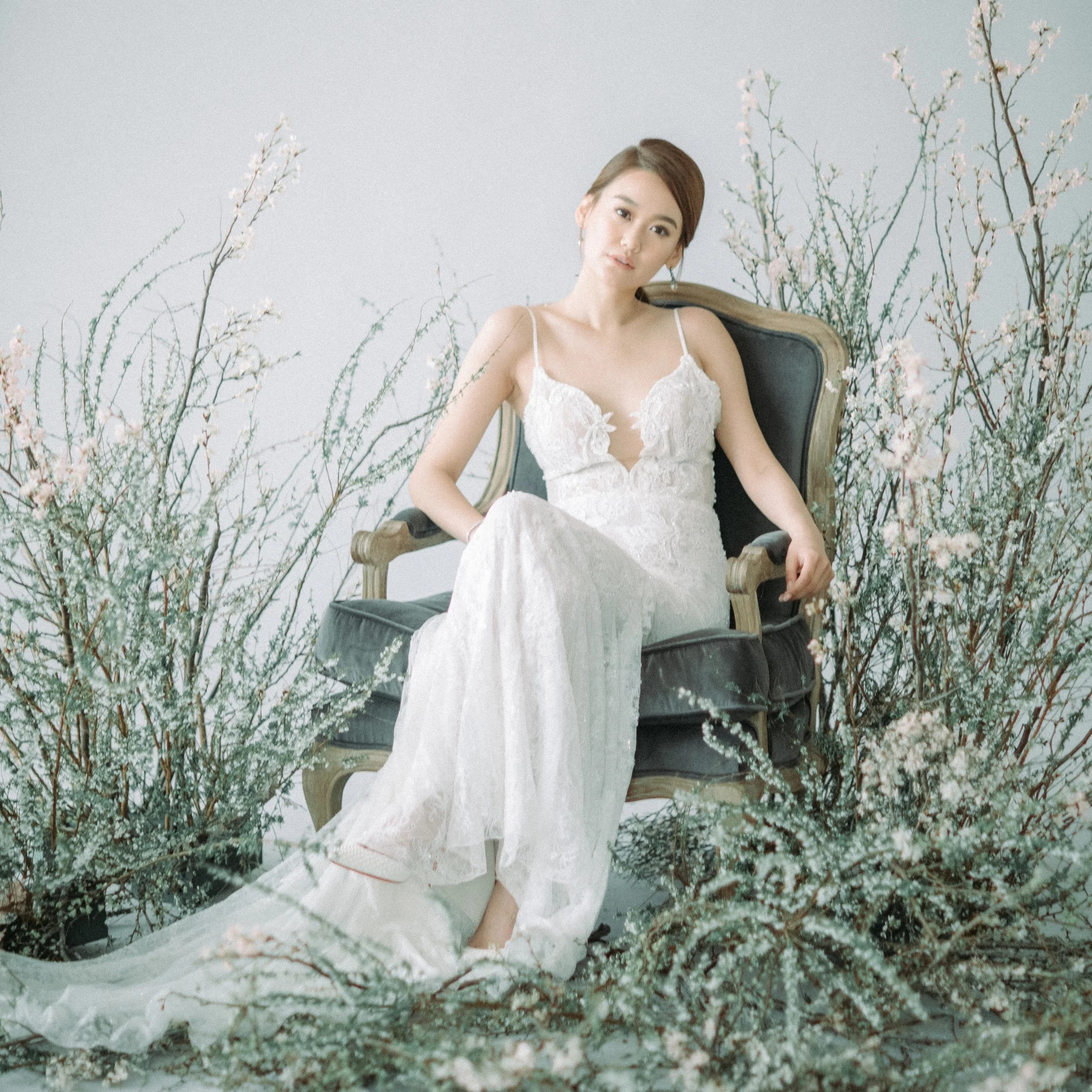 MODERN ETHEREAL EDITORIAL STYLED SHOOTPhotography by MaryAnn Art &amp; Photography