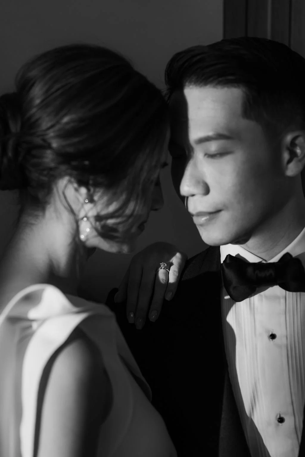 melissa-fredrick-the-fullerton-ocean-park-hotel-hong-kong-wedding-22.jpg