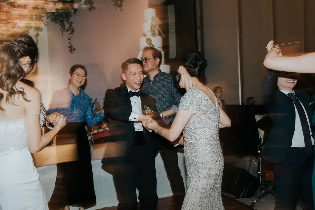 melissa-fredrick-the-fullerton-ocean-park-hotel-hong-kong-wedding-34.jpg