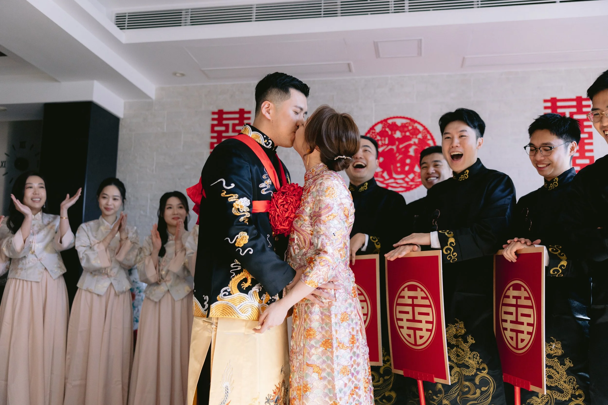 erica-michael-grand ballroom-rosewood-wedding-hong-kong-6.jpeg