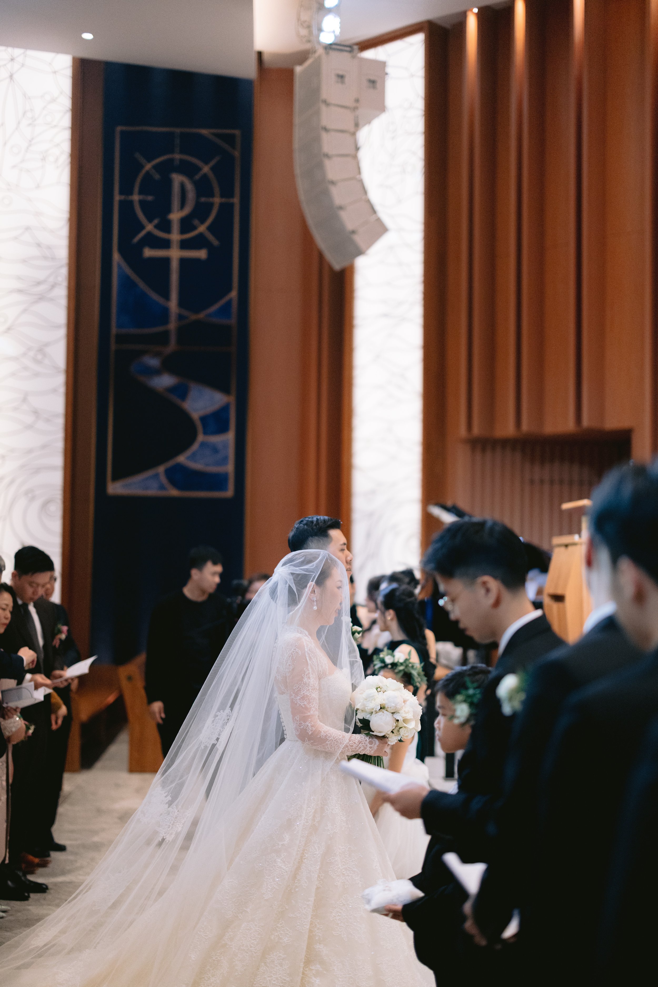 erica-michael-grand ballroom-rosewood-wedding-hong-kong-18.jpeg